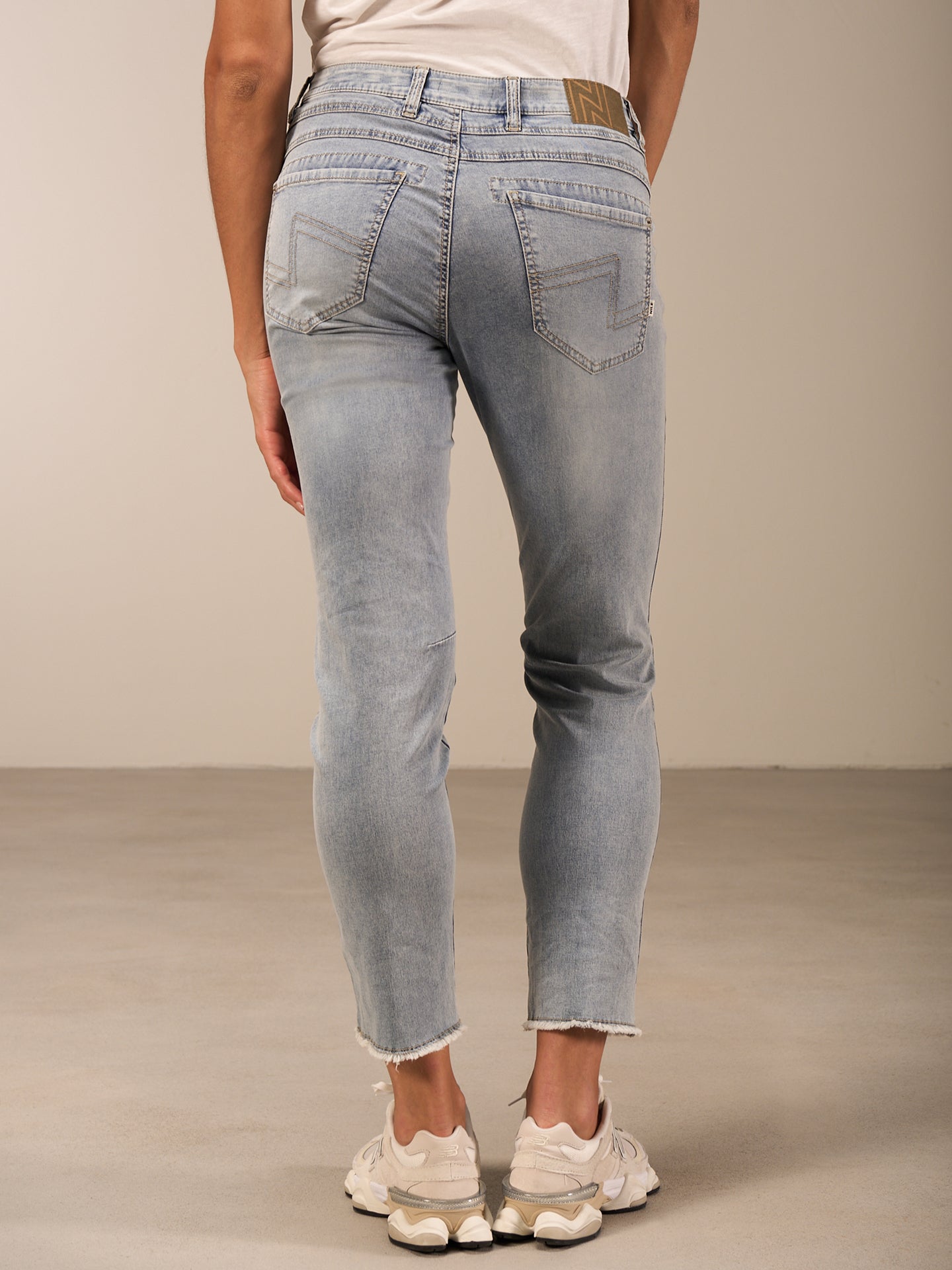 Tapered jeans
