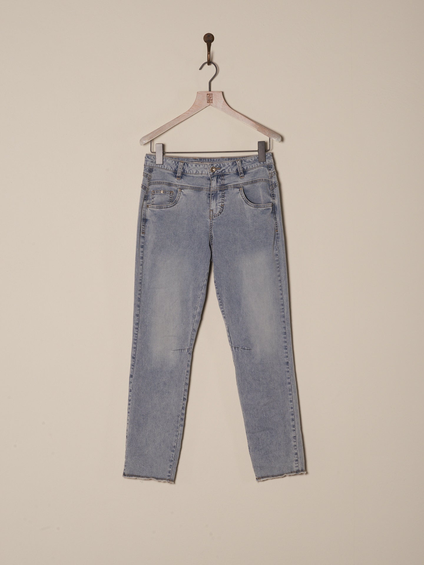 Tapered jeans