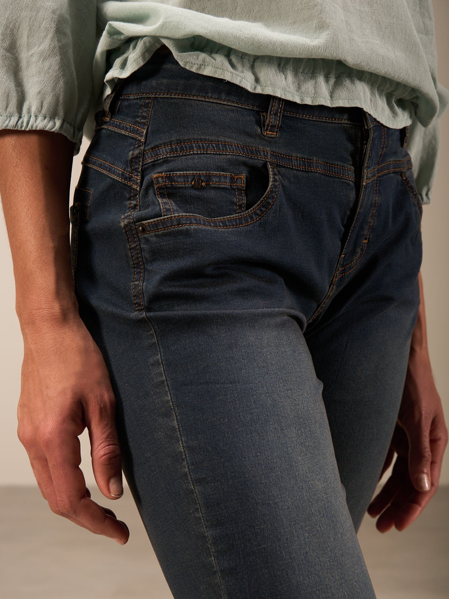 Tapered jeans