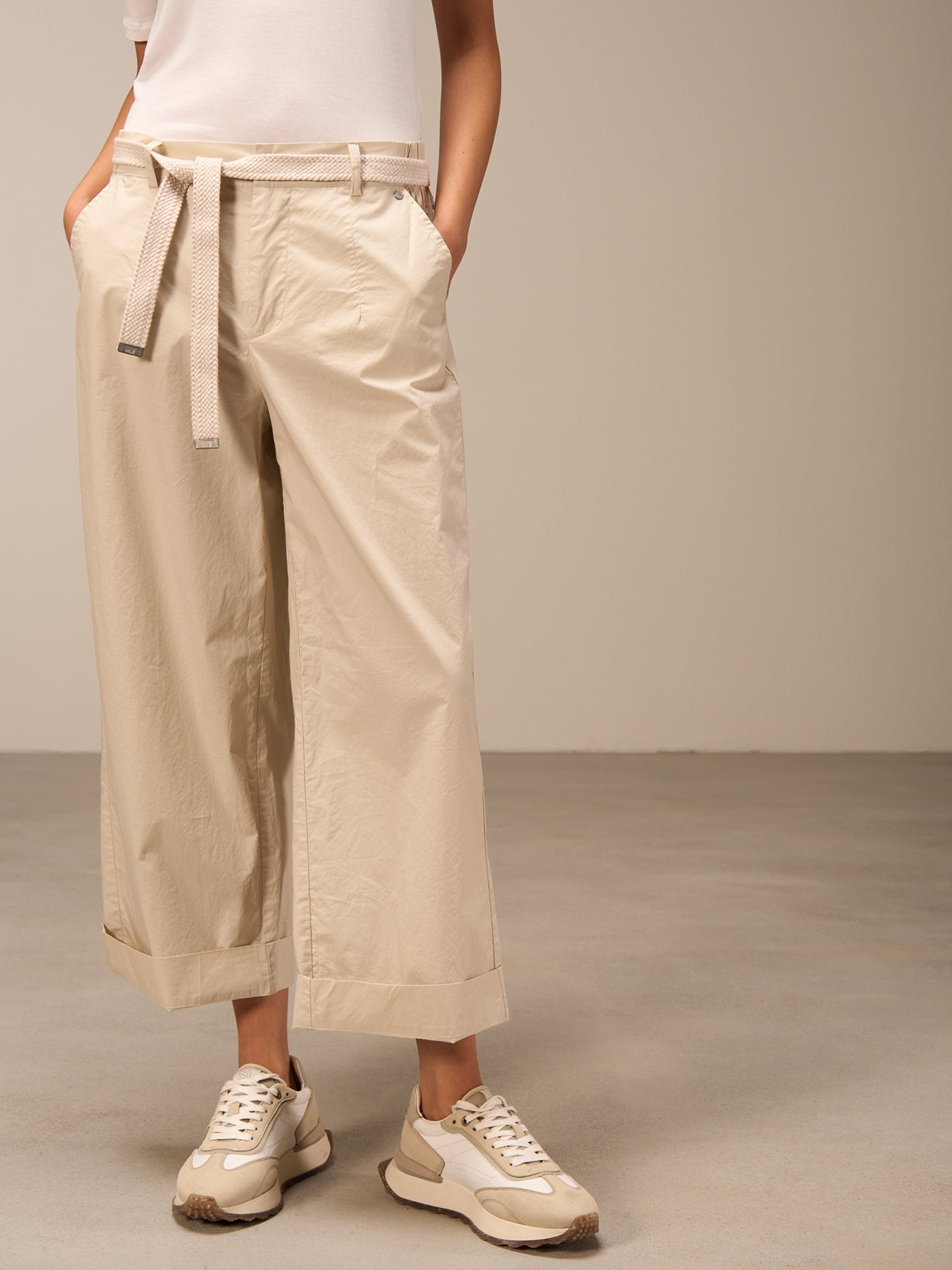 Pantaloni a gamba larga