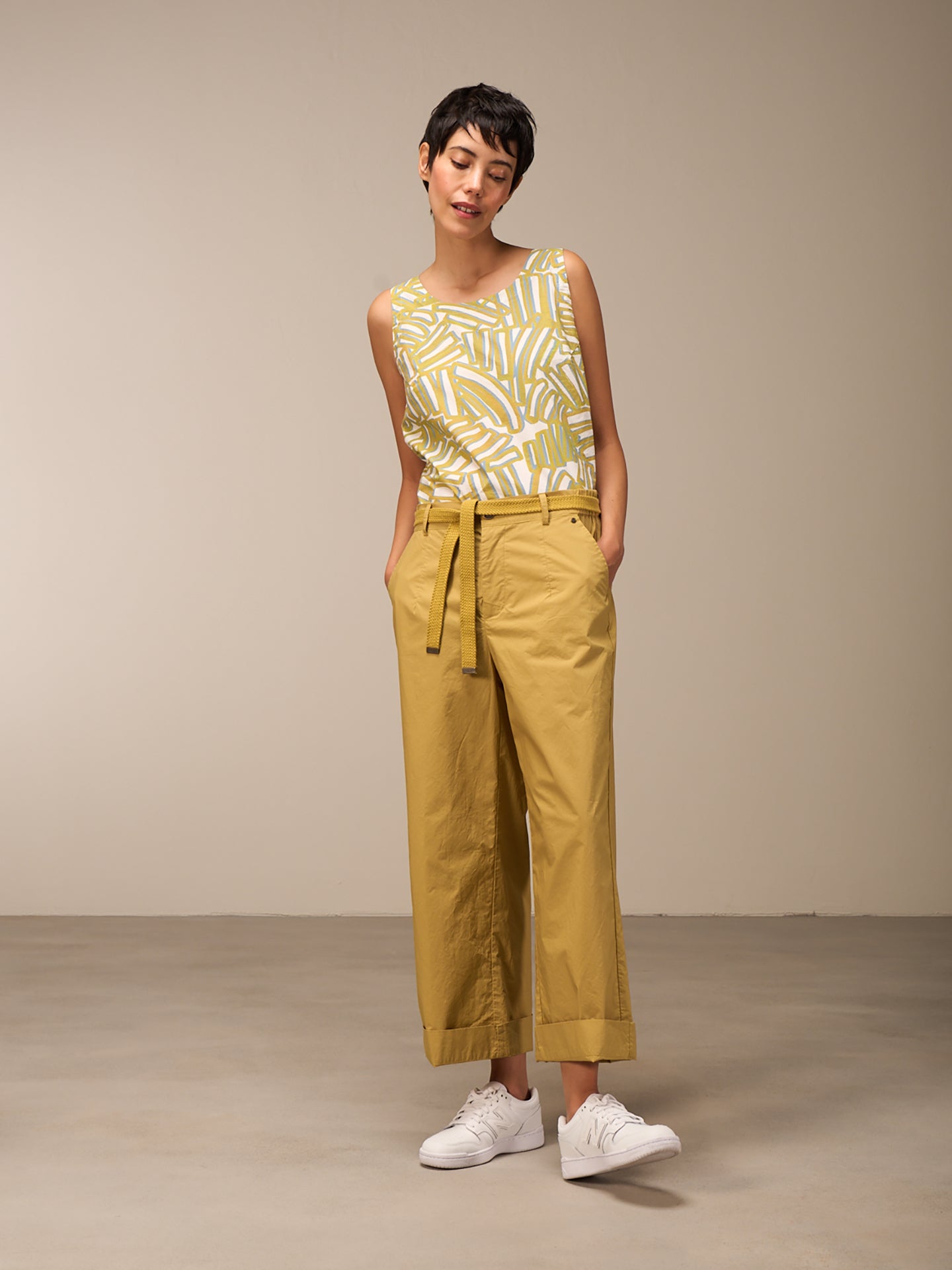 Pantaloni a gamba larga