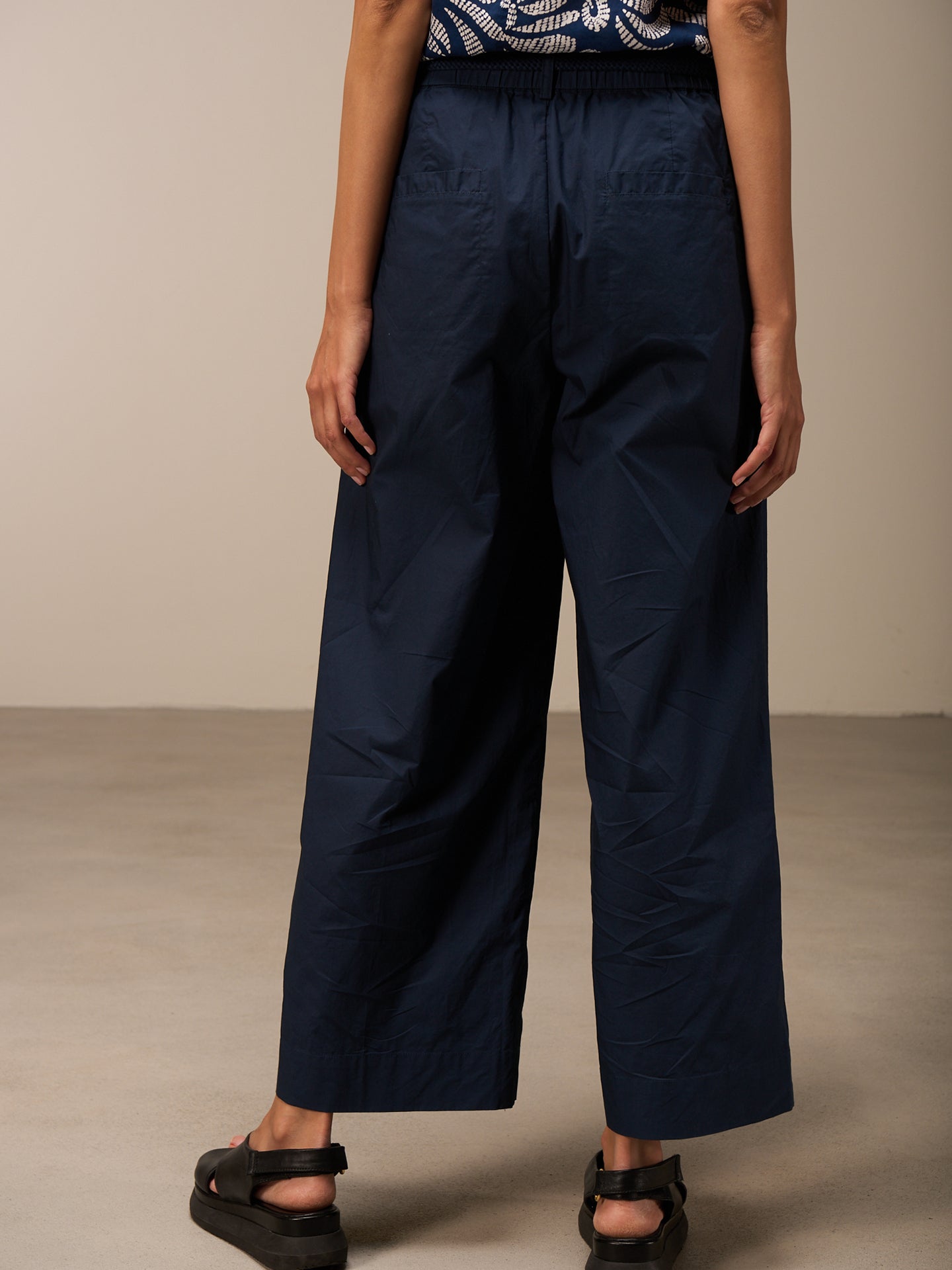Pantaloni a gamba larga