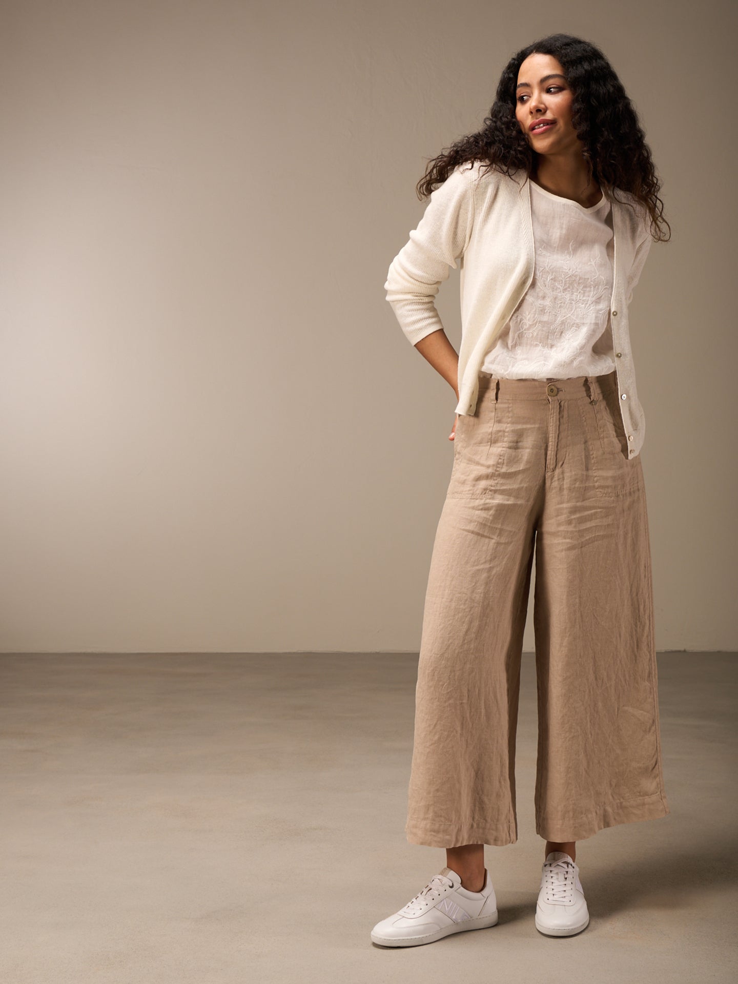 Top con scollo rotondo