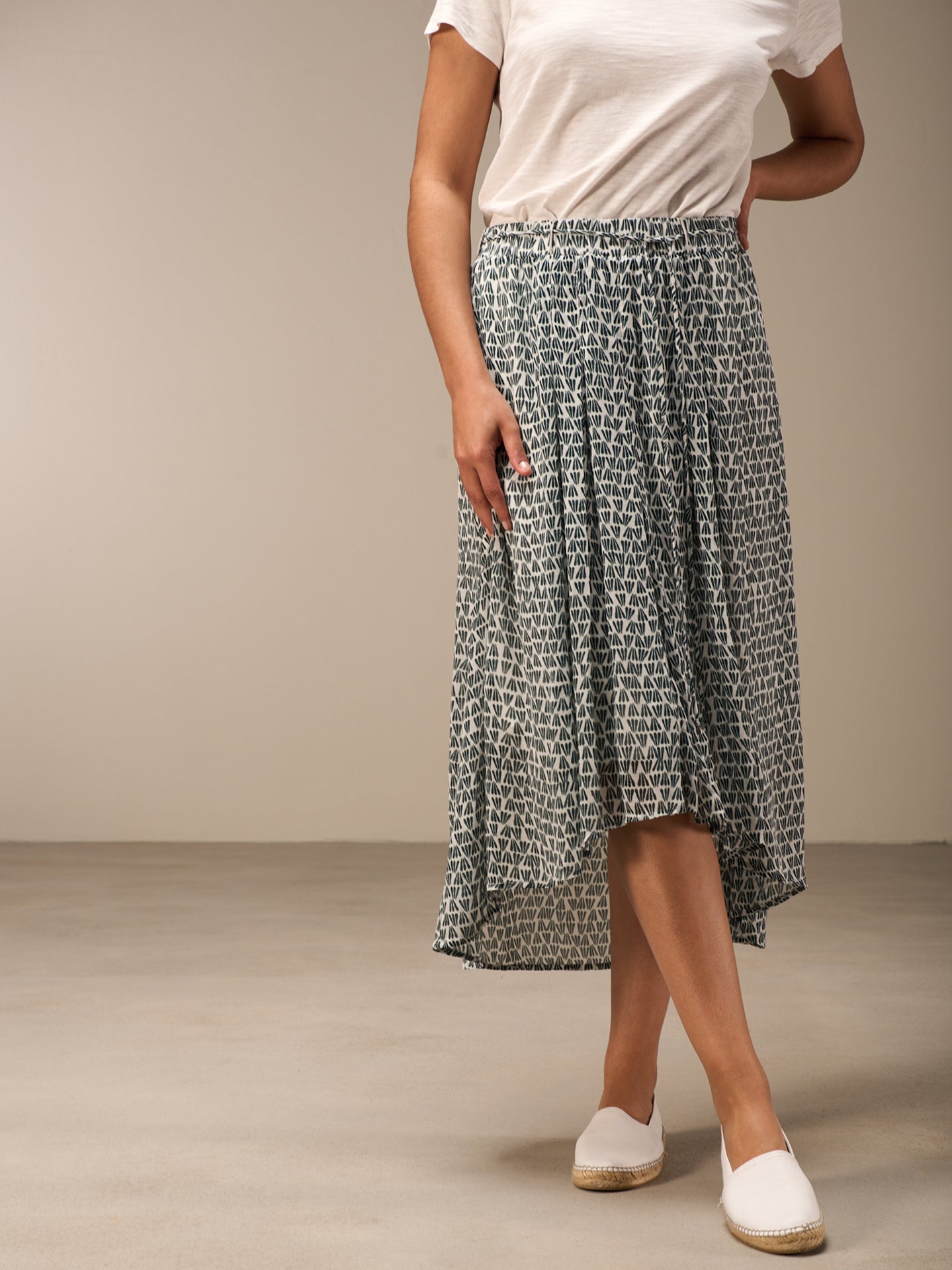 Rock mit elastischem Bund