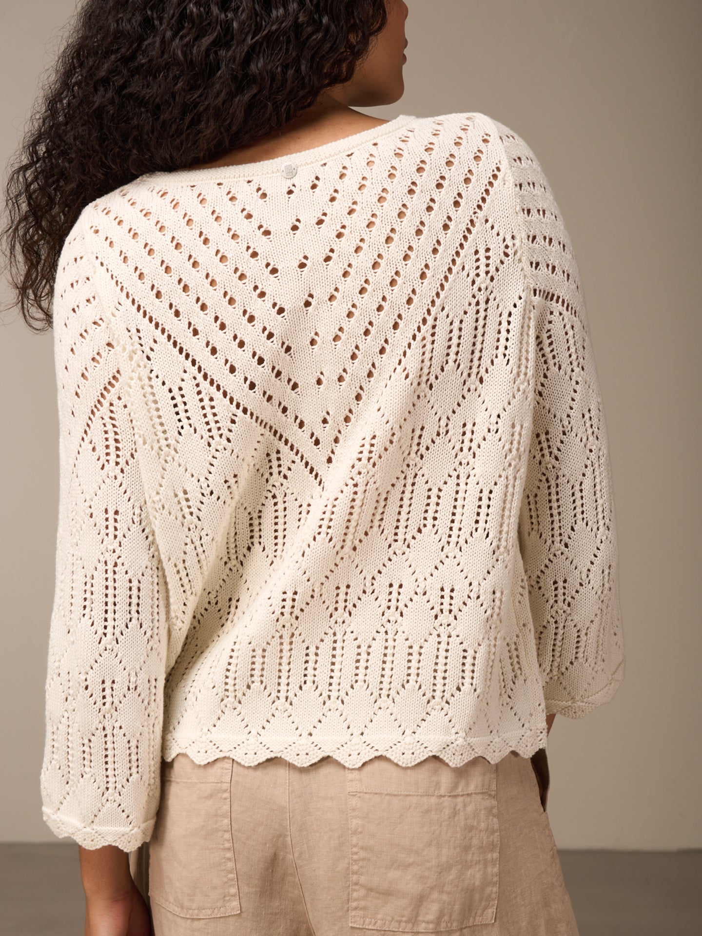 pull en mailles ajourée