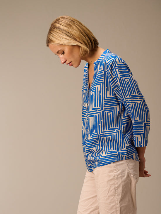 Bluse mit Stehkragen