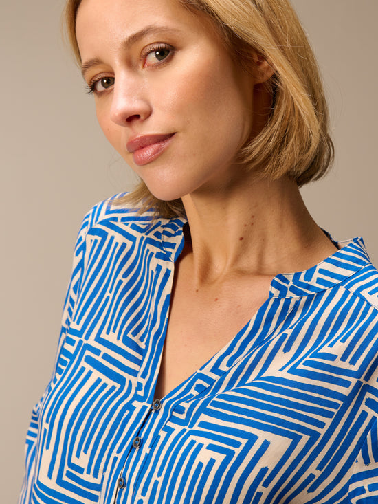 Bluse mit Stehkragen