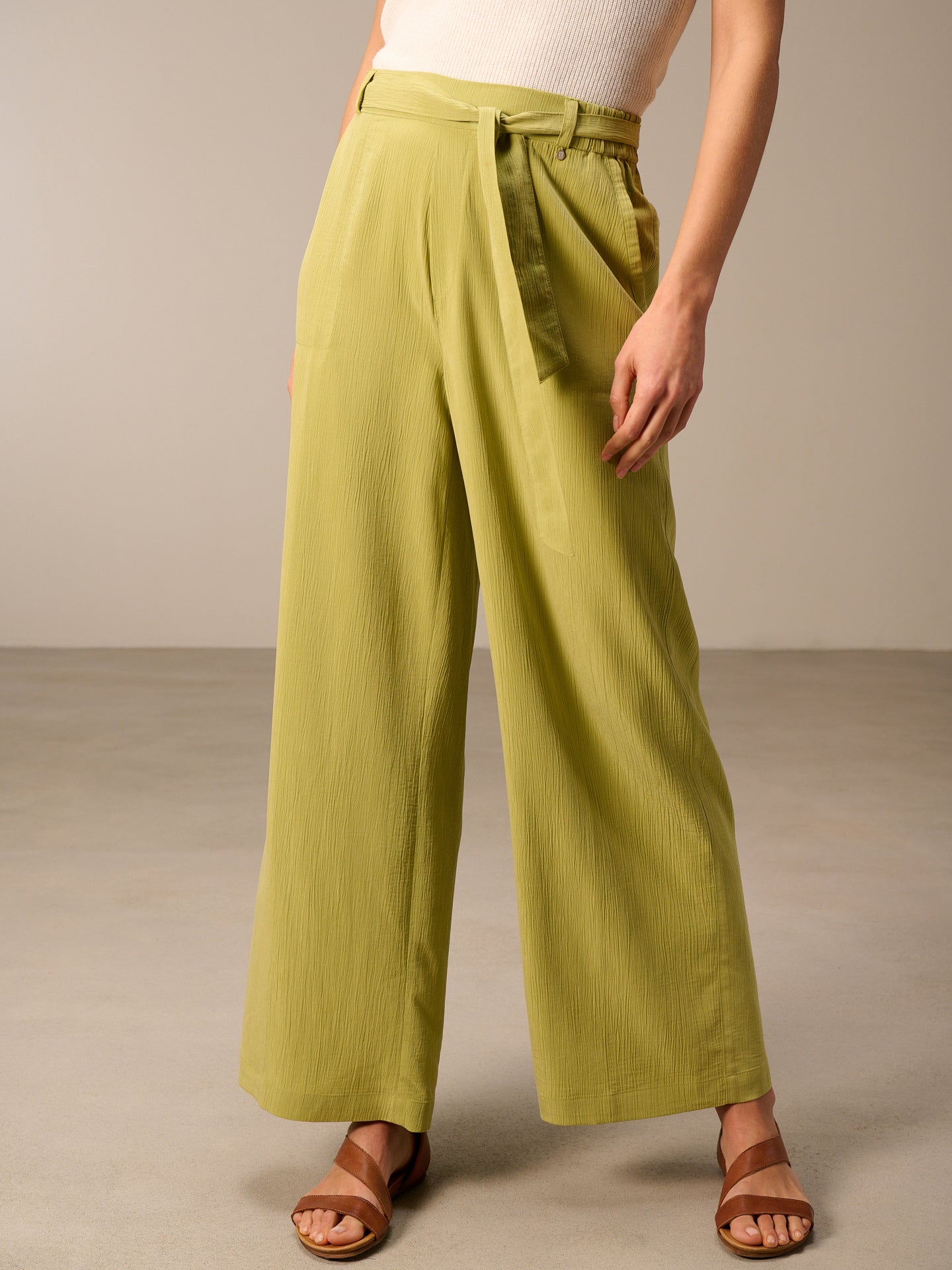 Hose mit weitem Bein