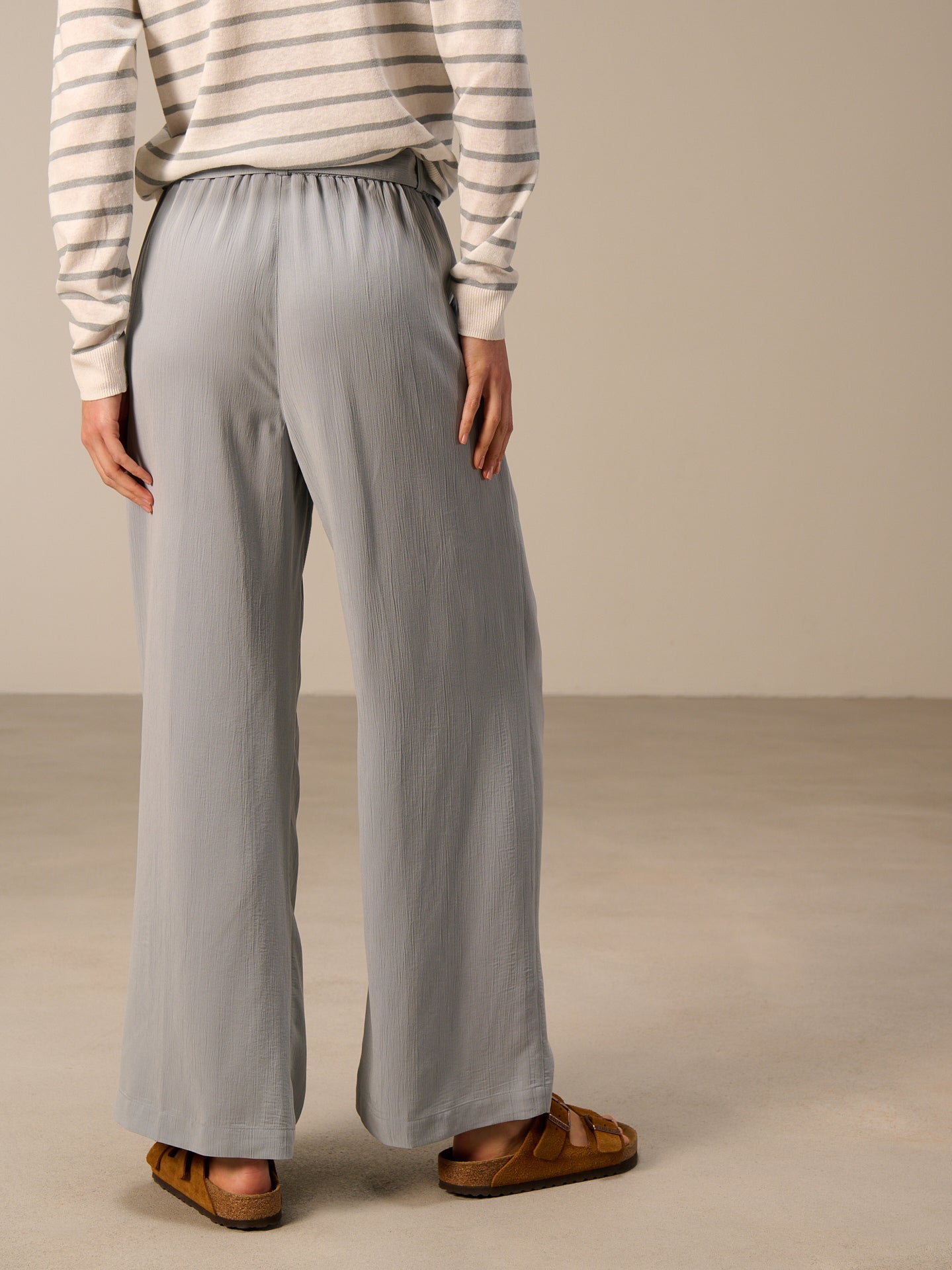 Hose mit weitem Bein