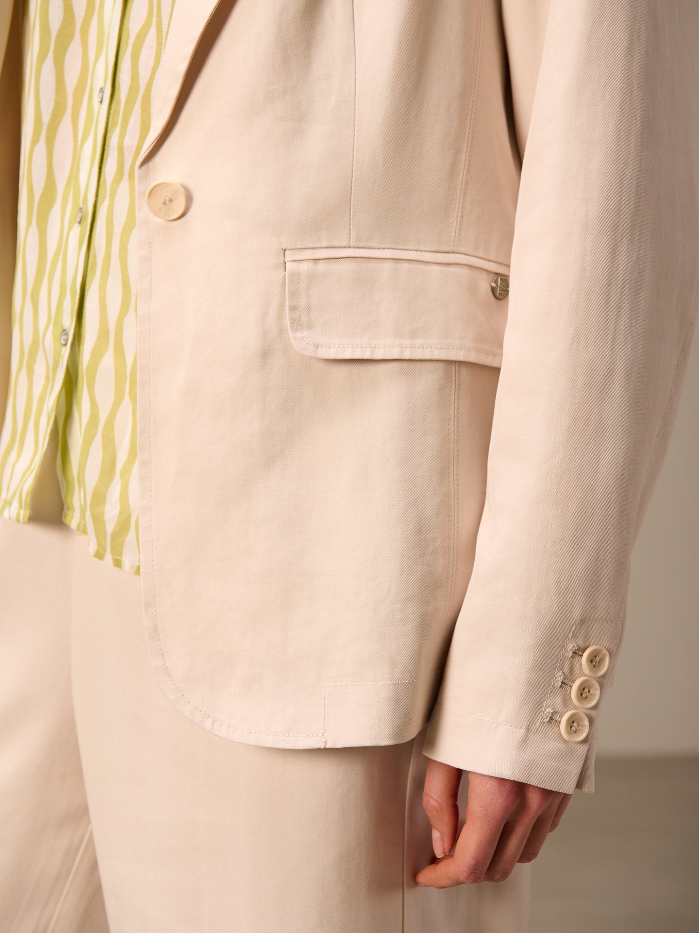 Blazer con colletto a revers