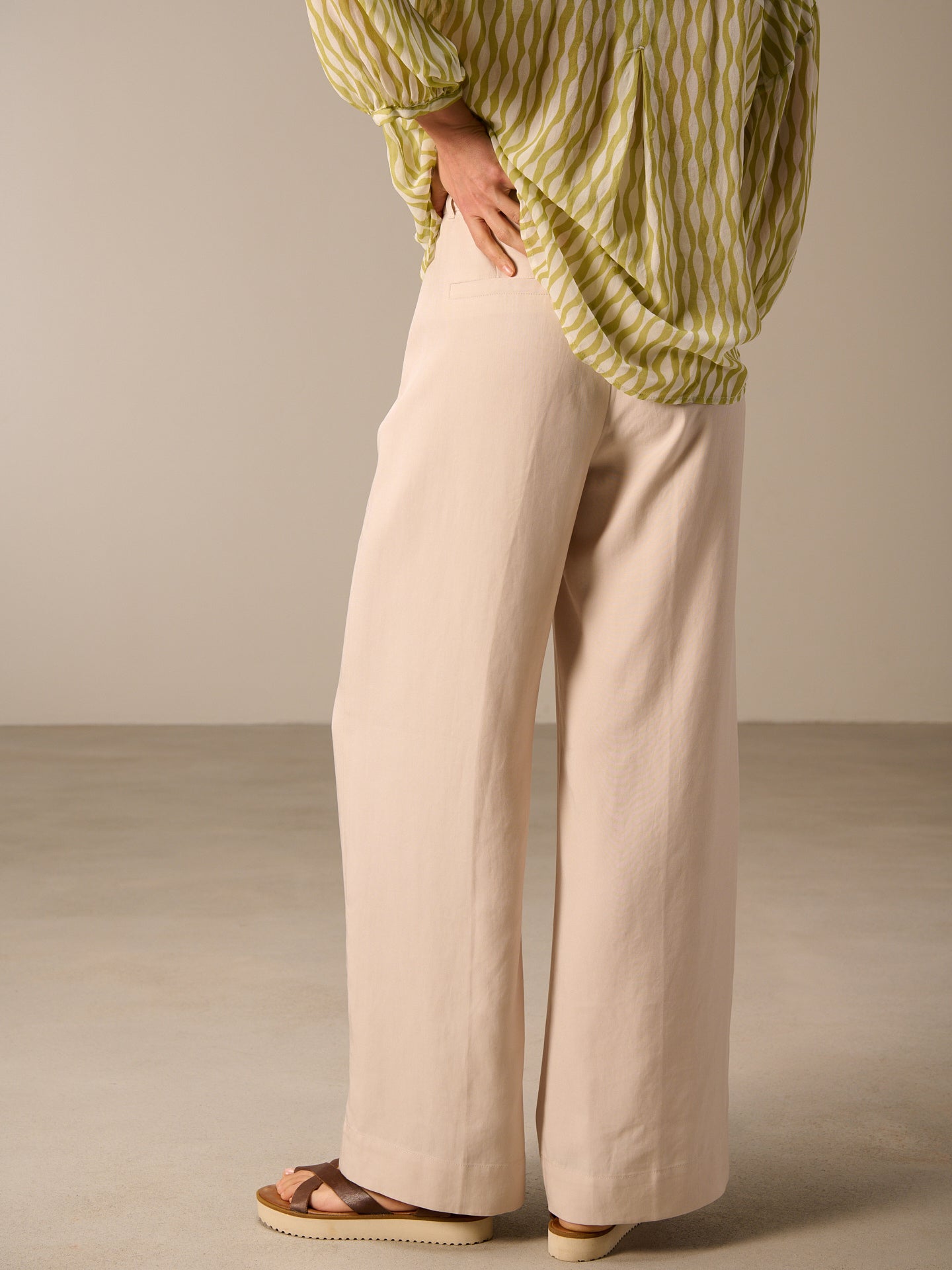 Pantaloni wide leg