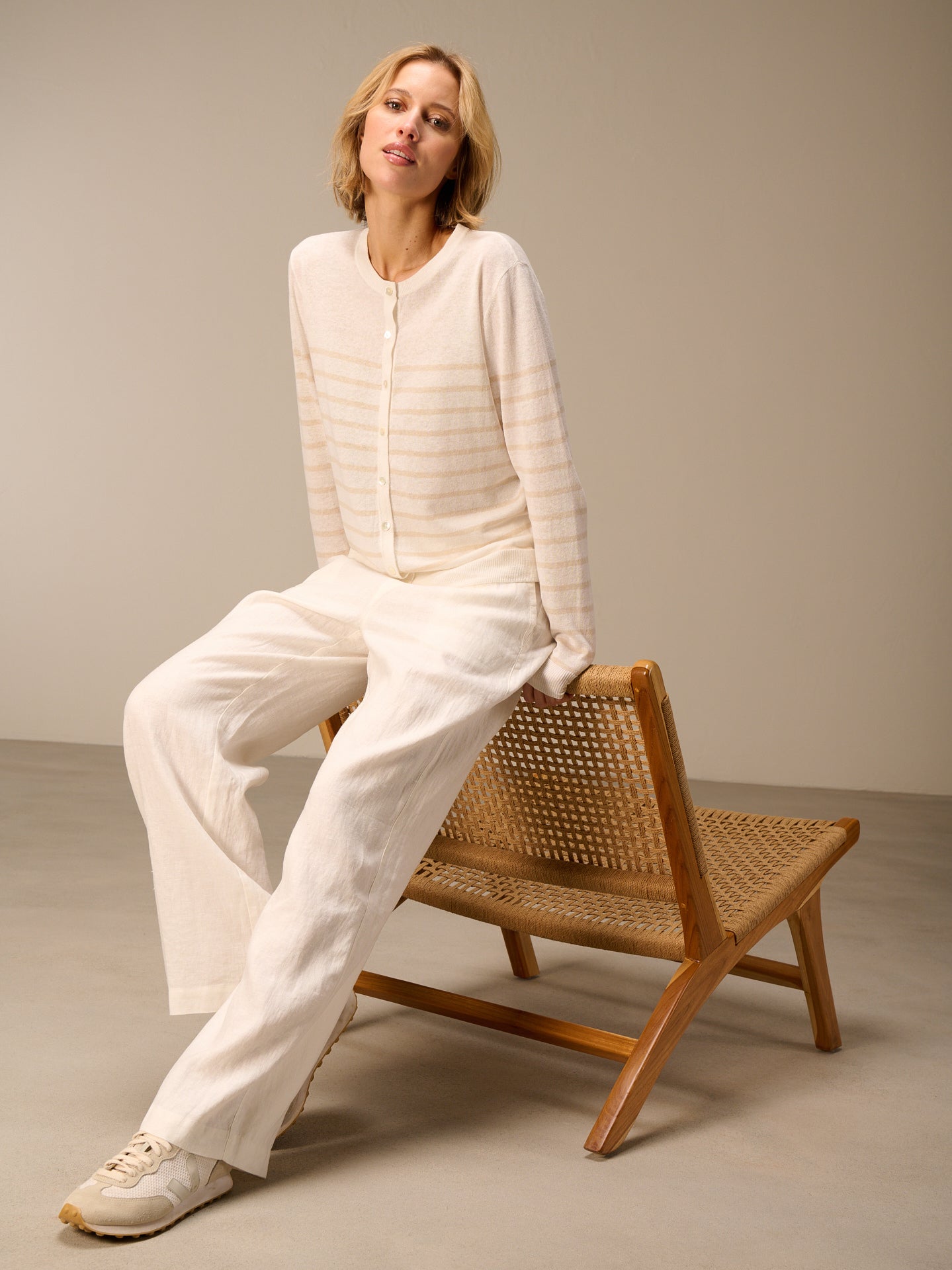 Cardigan with linen