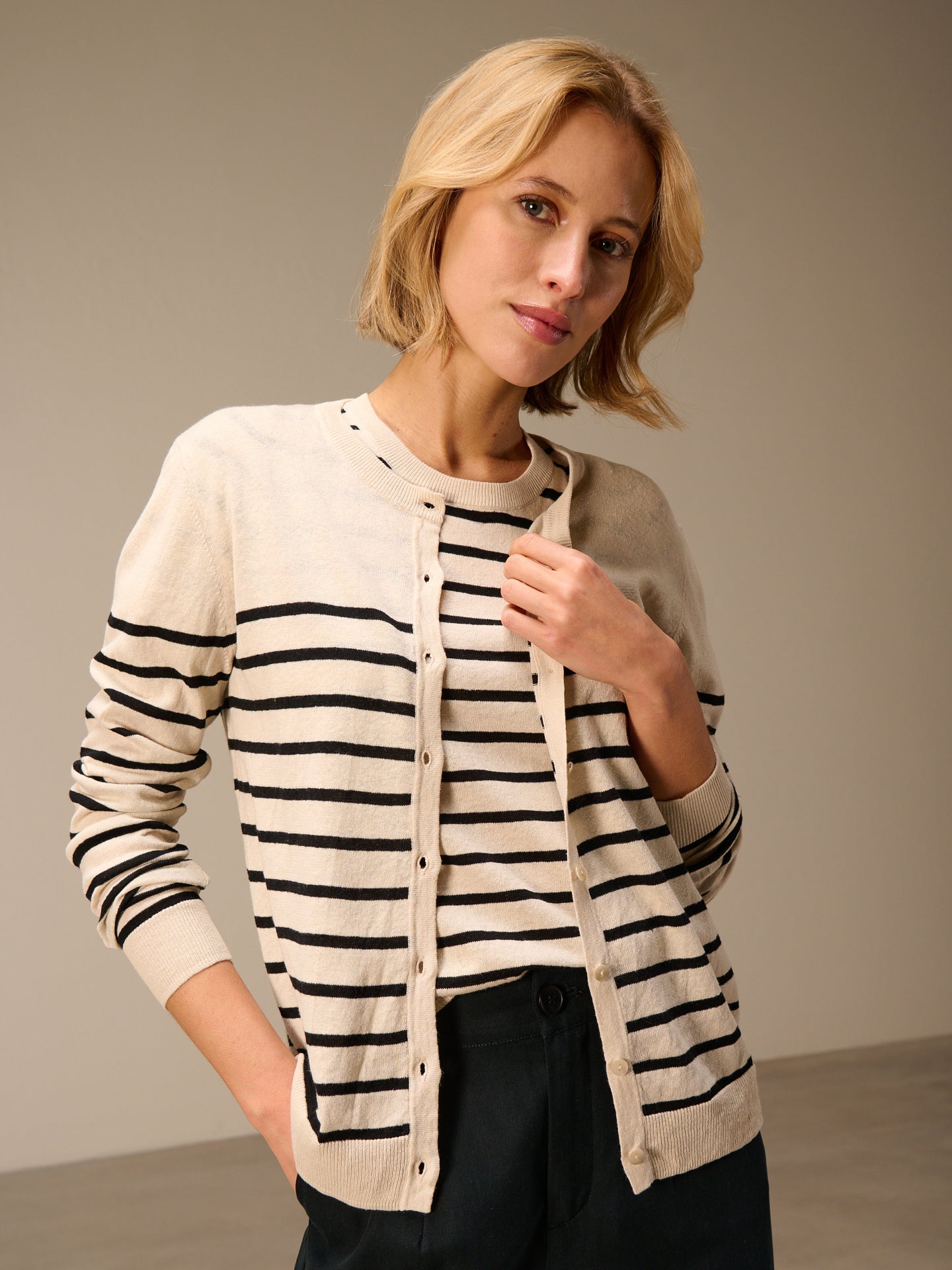 Cardigan with linen
