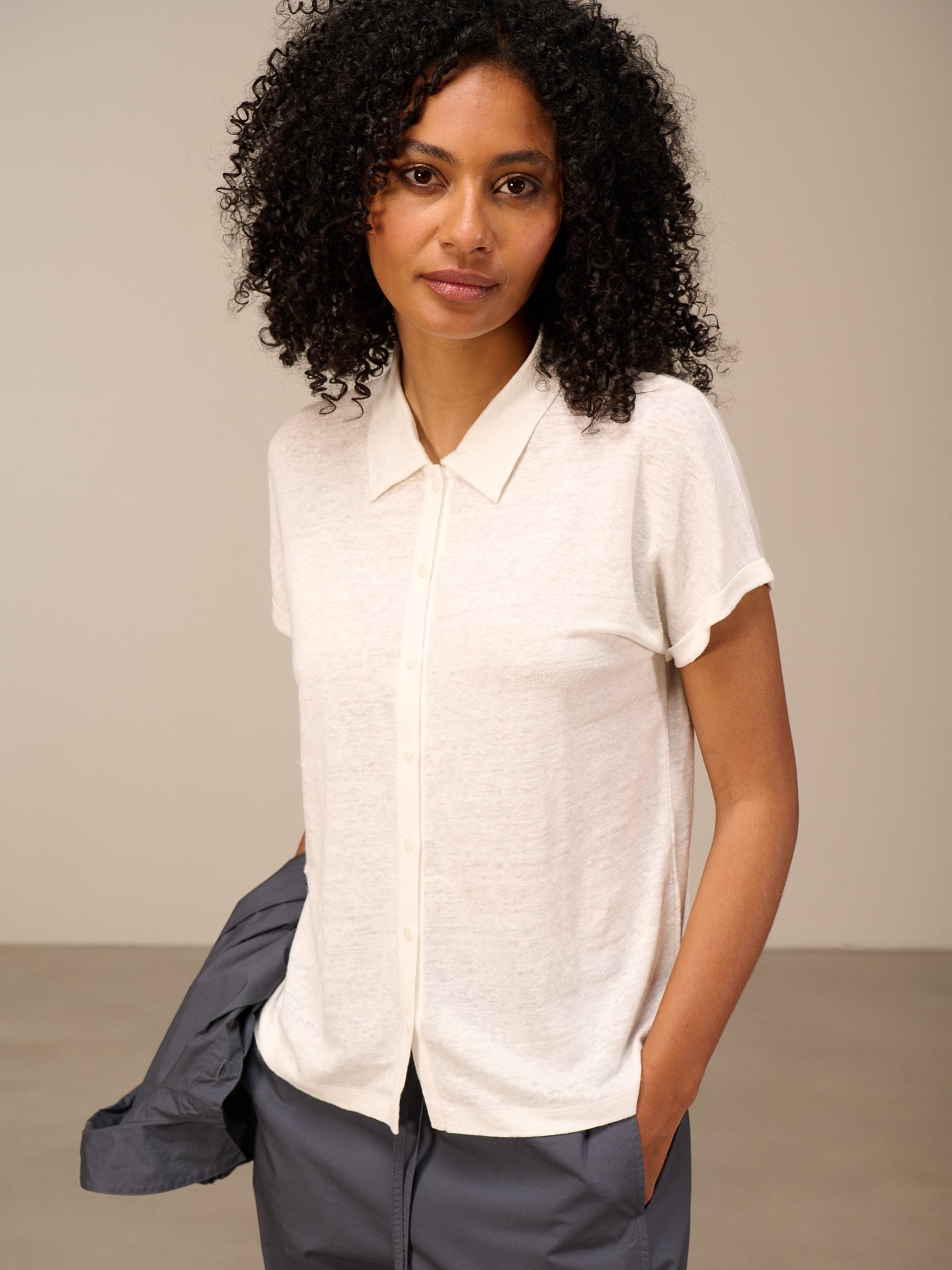 Shirt with collar