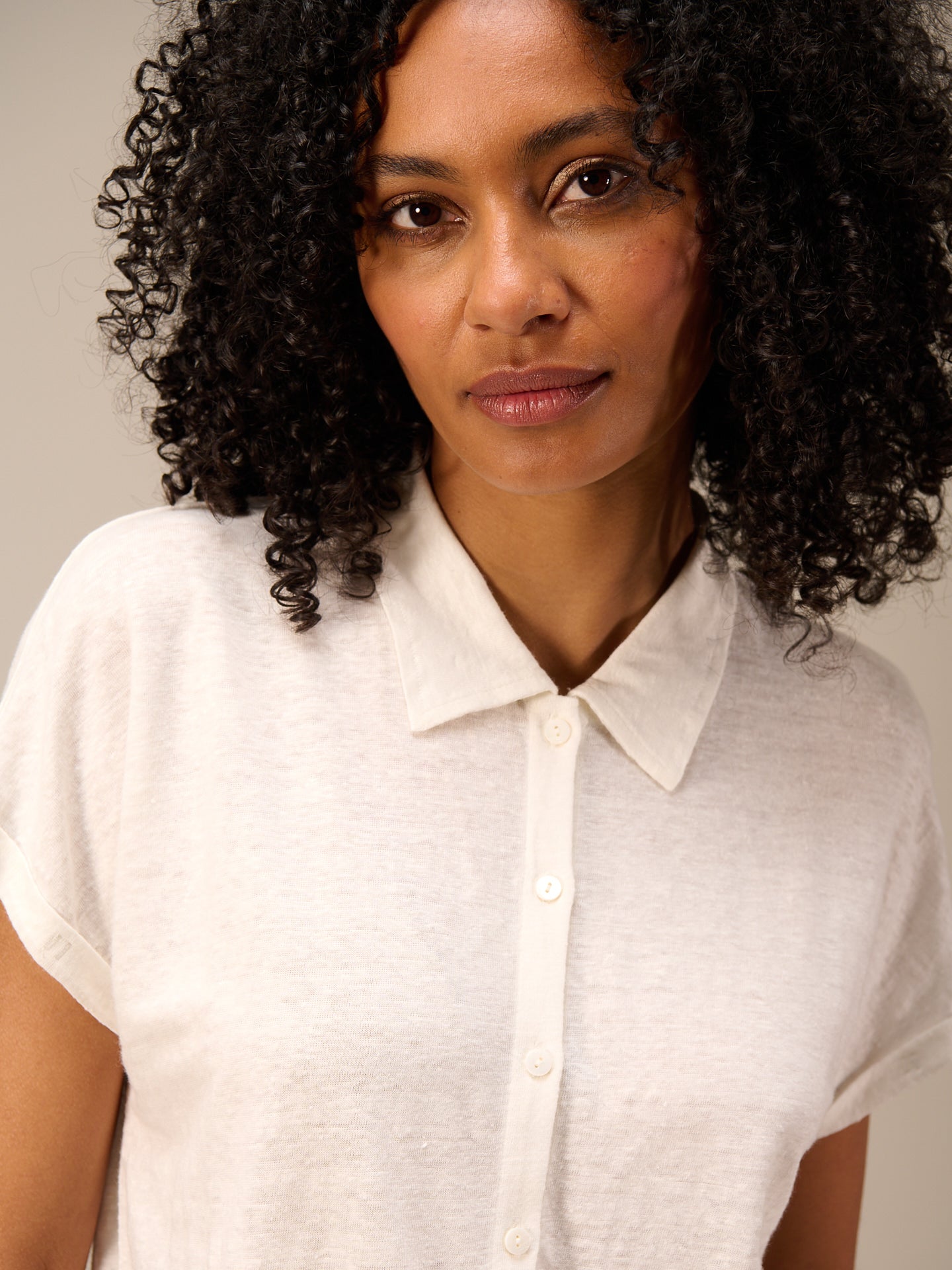 Shirt with collar