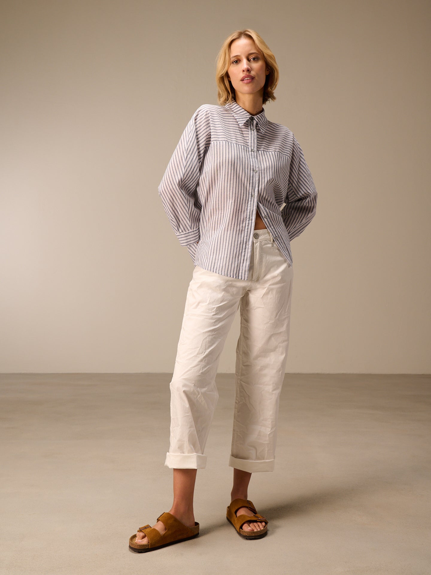 Straight-leg trousers