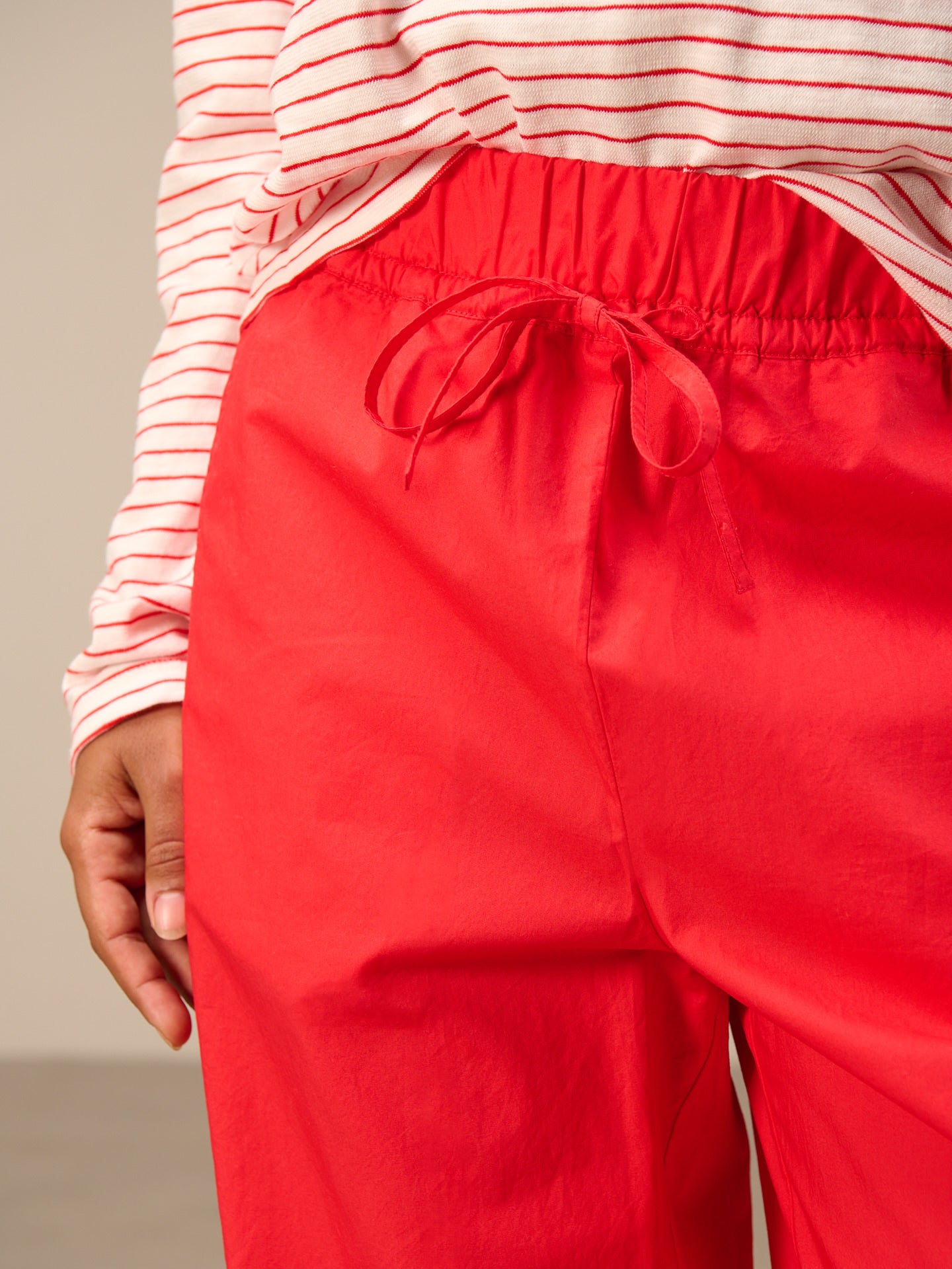 Pants with elastic waistband