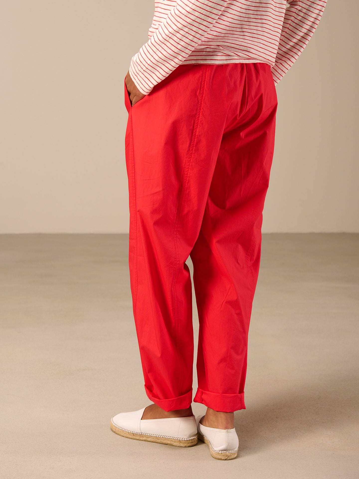 Pants with elastic waistband