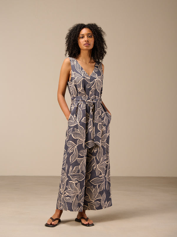 Jumpsuit mit Gürtel
