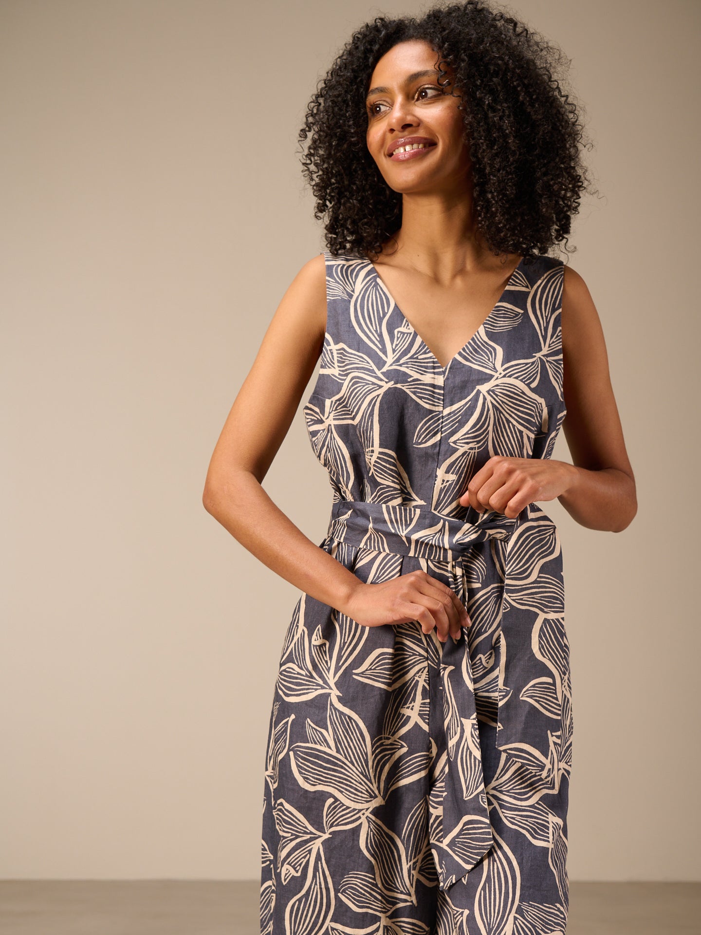Tuta jumpsuit con cintura