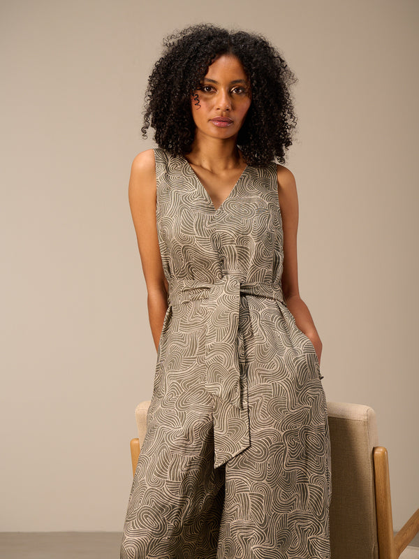 Jumpsuit mit Gürtel