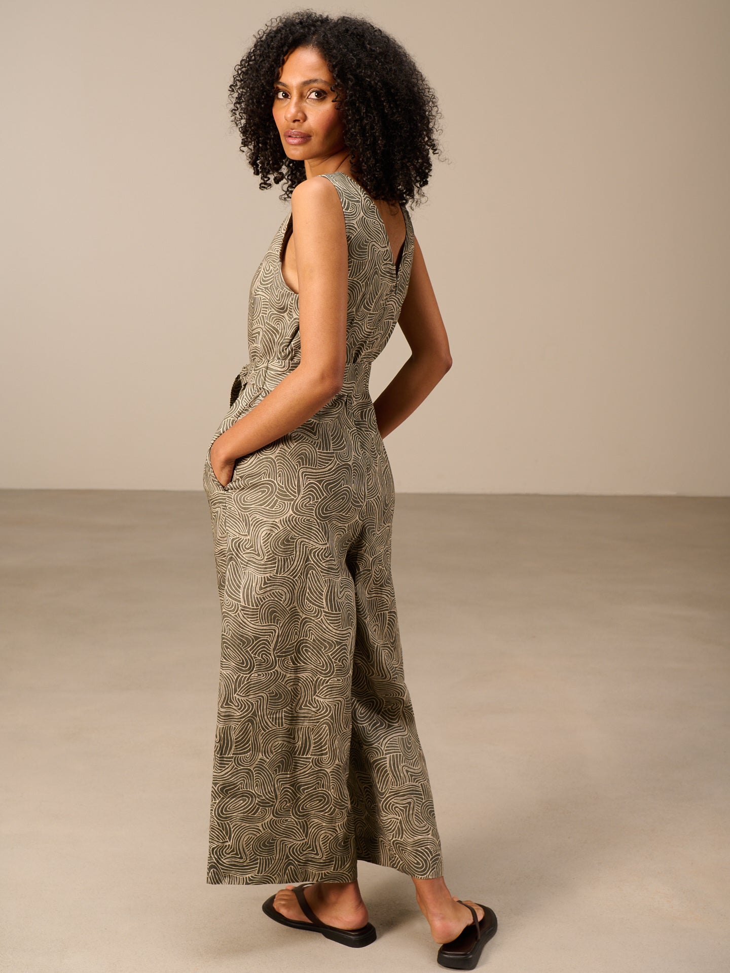 Tuta jumpsuit con cintura