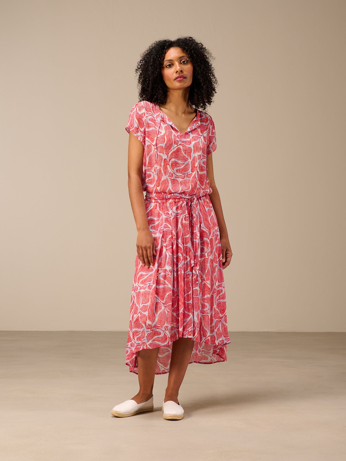 Short-sleeved blouse