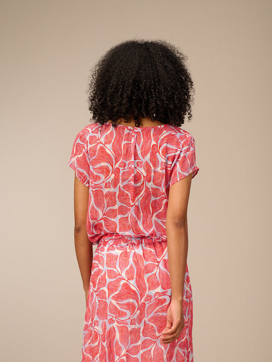 Short-sleeved blouse