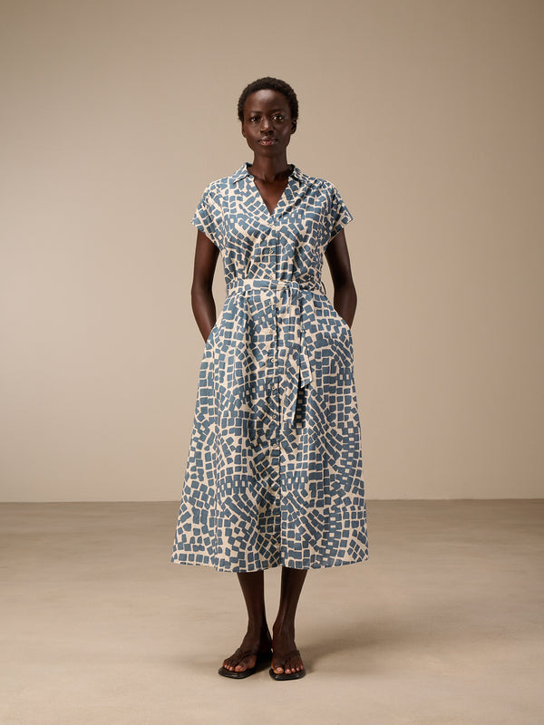 Kleid mit Kragen