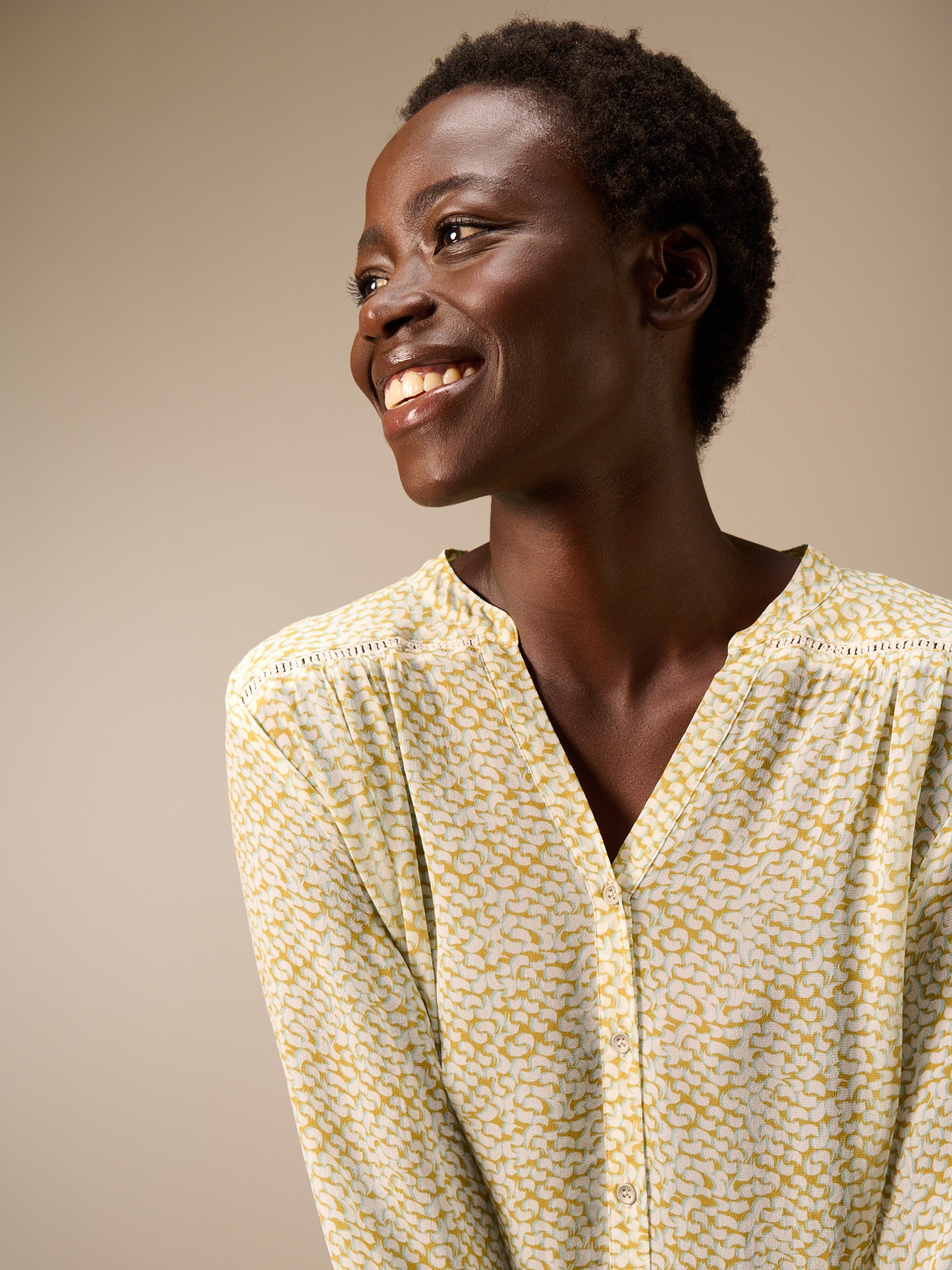 Bluse mit Knopfleiste