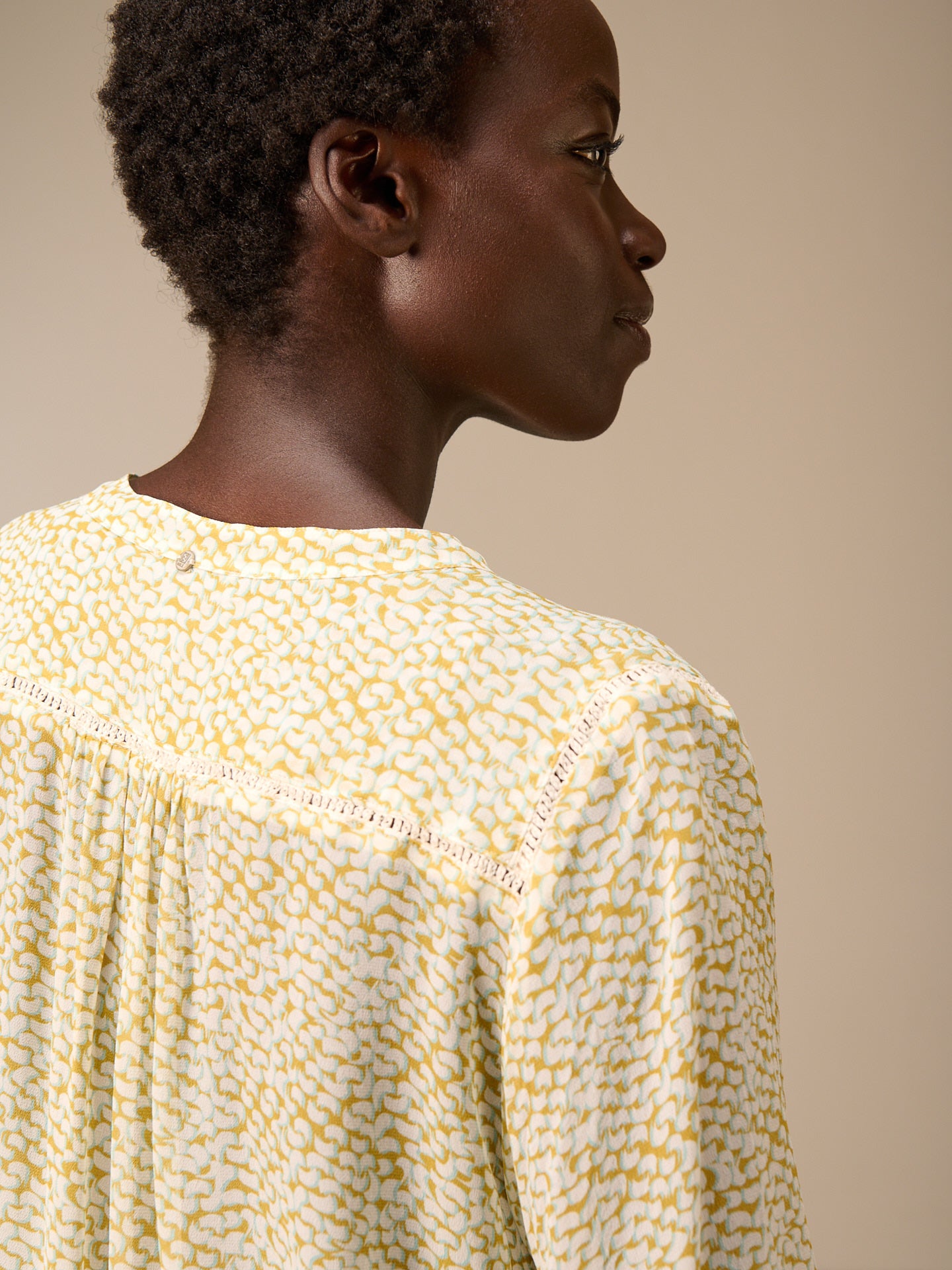 Bluse mit Knopfleiste