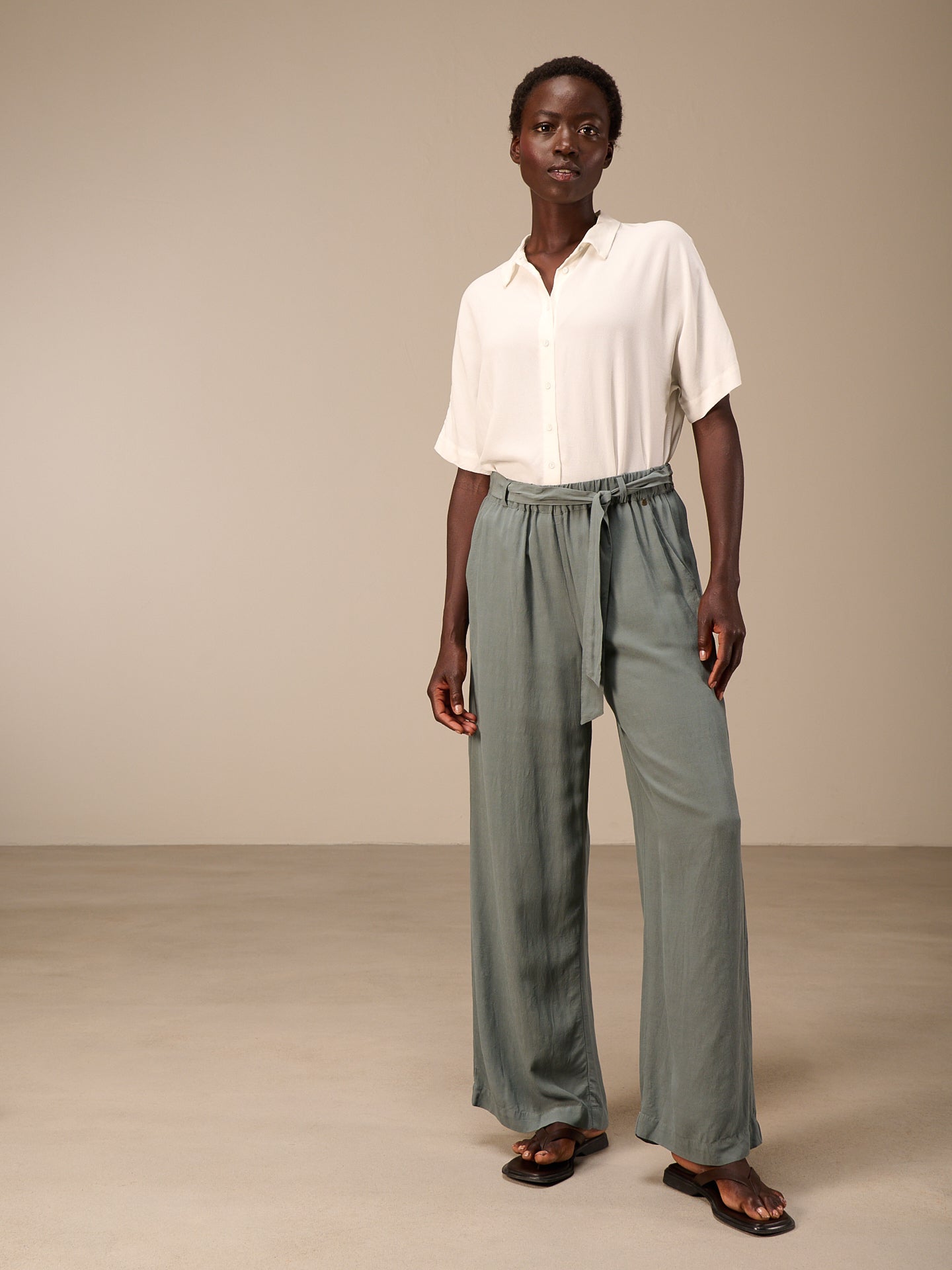 Pantaloni con cintura