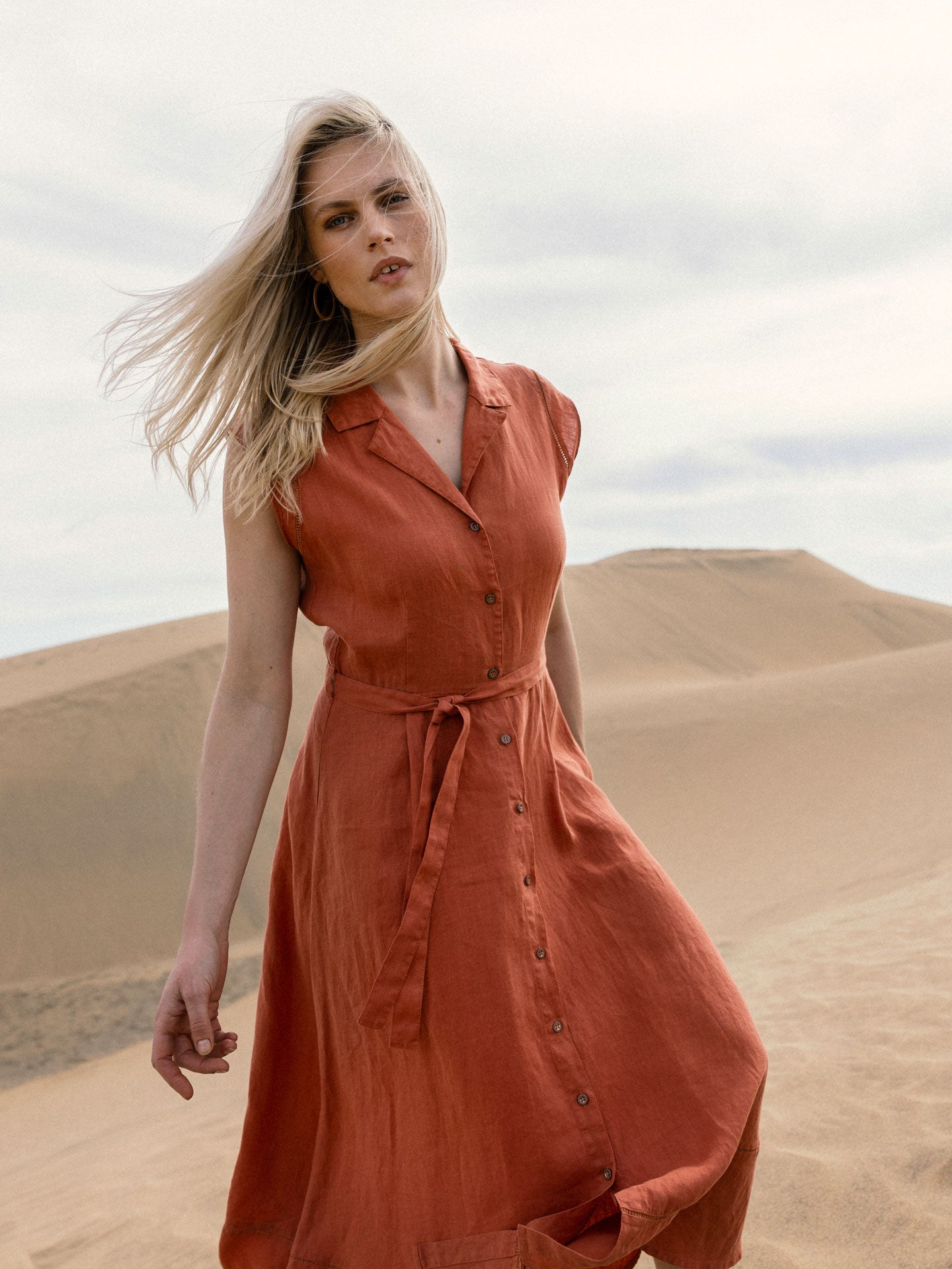 Kleid mit Knopfverschluss
