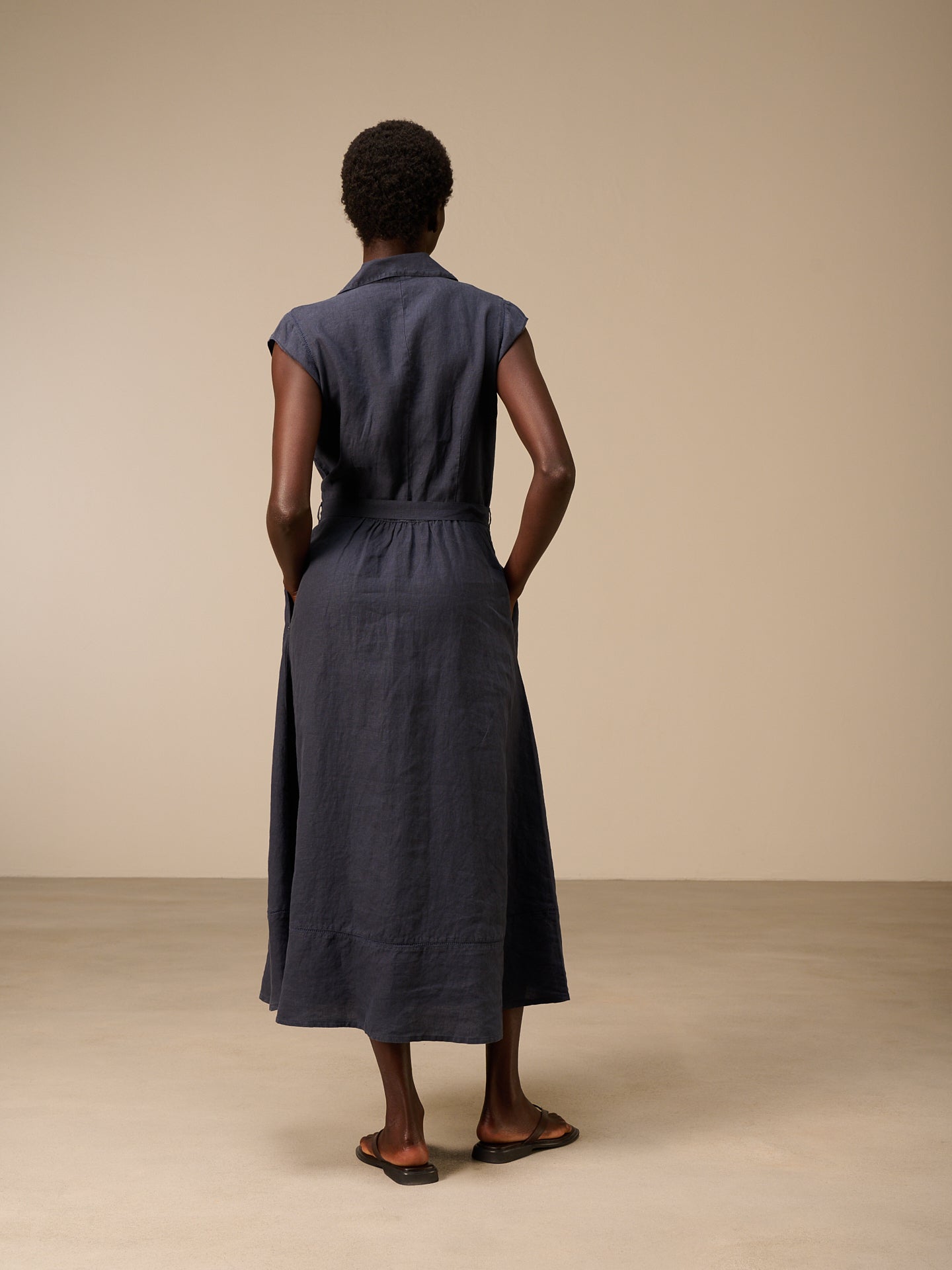 Kleid mit Knopfverschluss