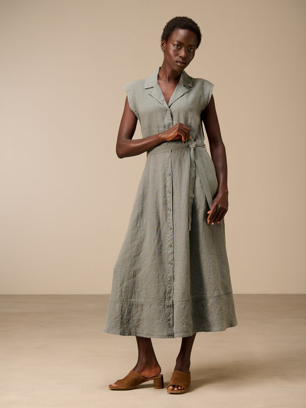 Kleid mit Knopfverschluss