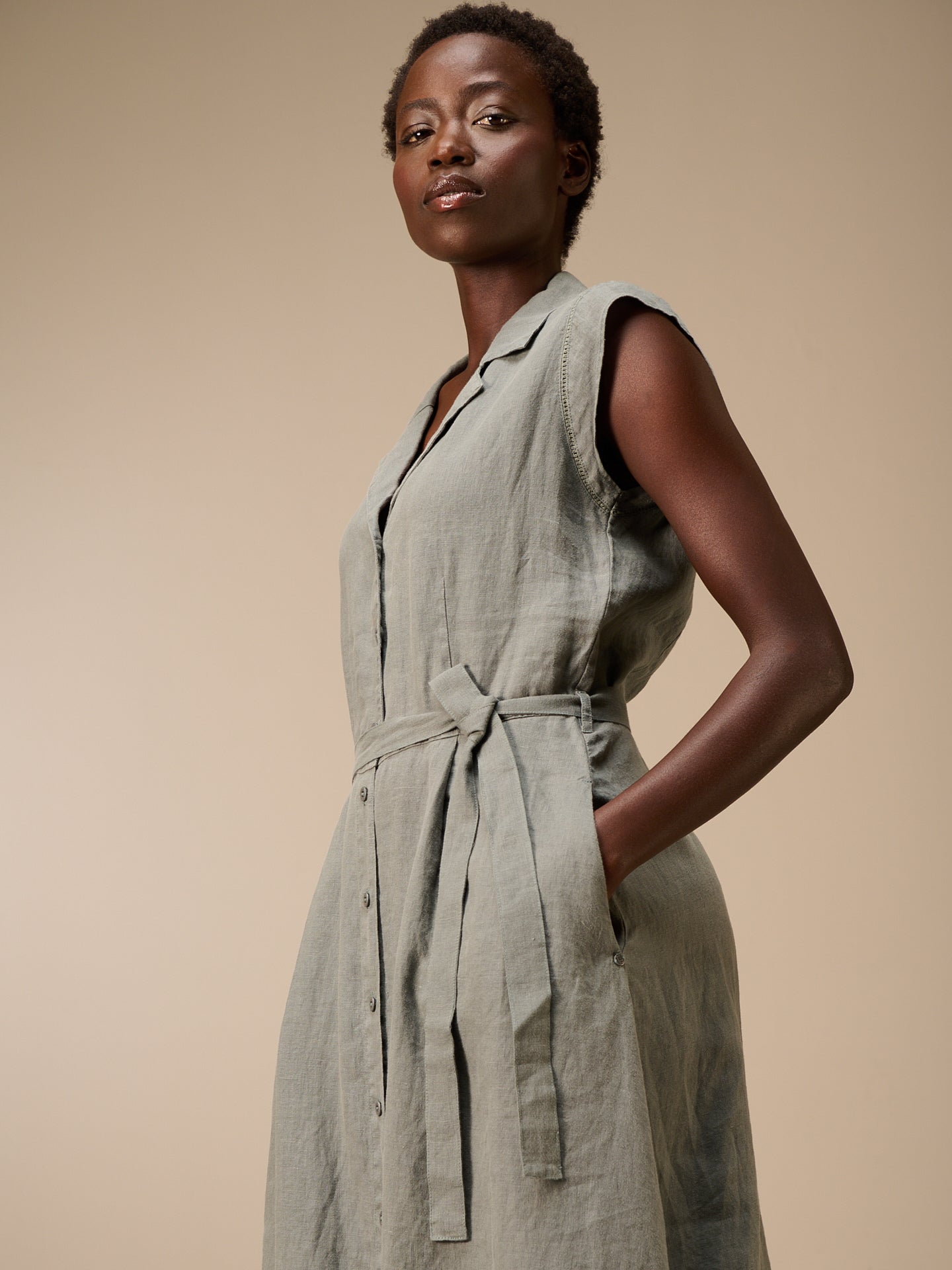 Kleid mit Knopfverschluss