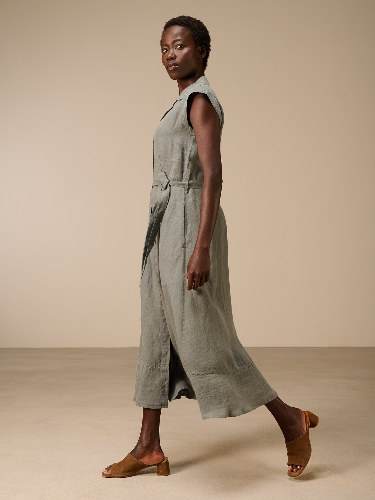 Kleid mit Knopfverschluss