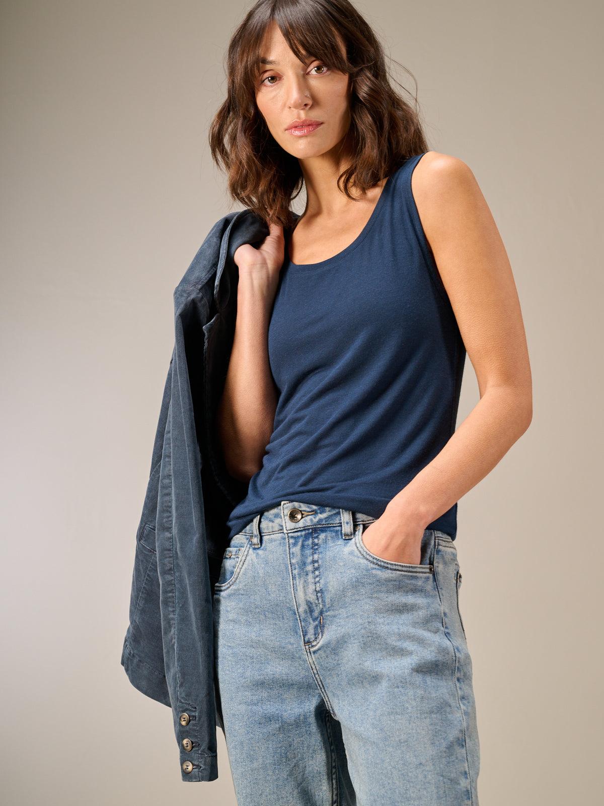 Top con scollo rotondo