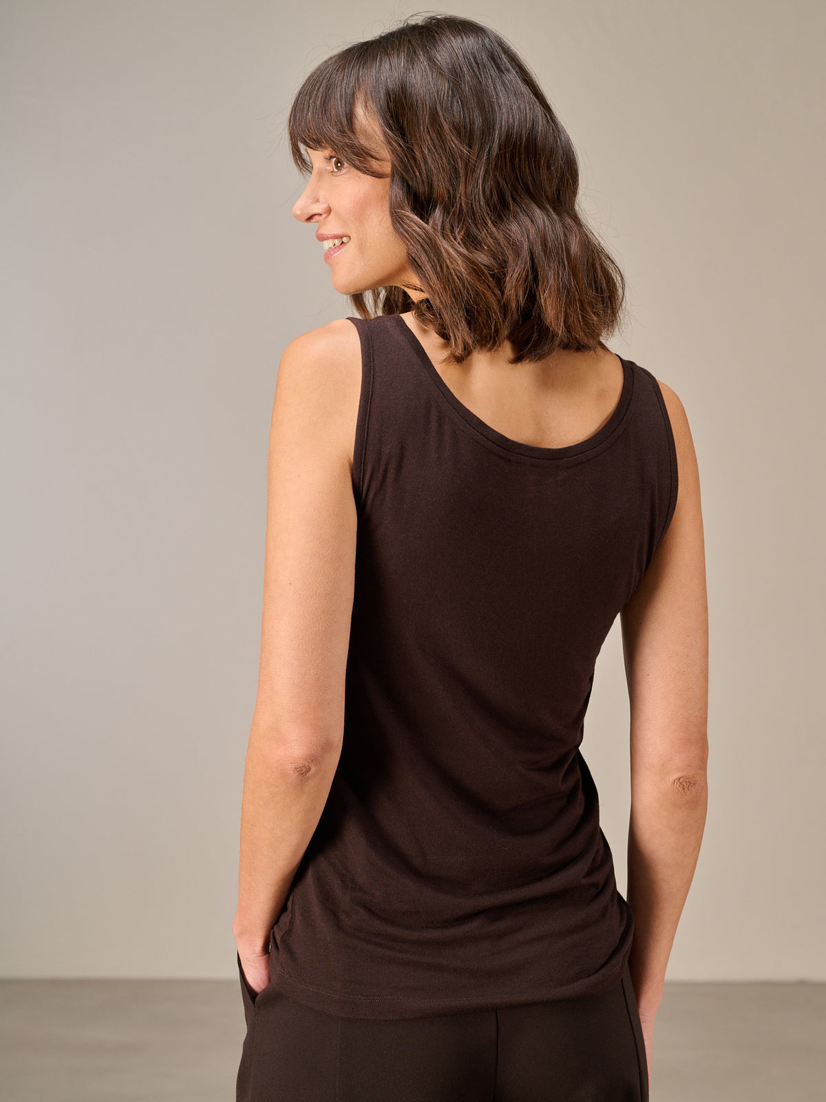 Top con scollo rotondo