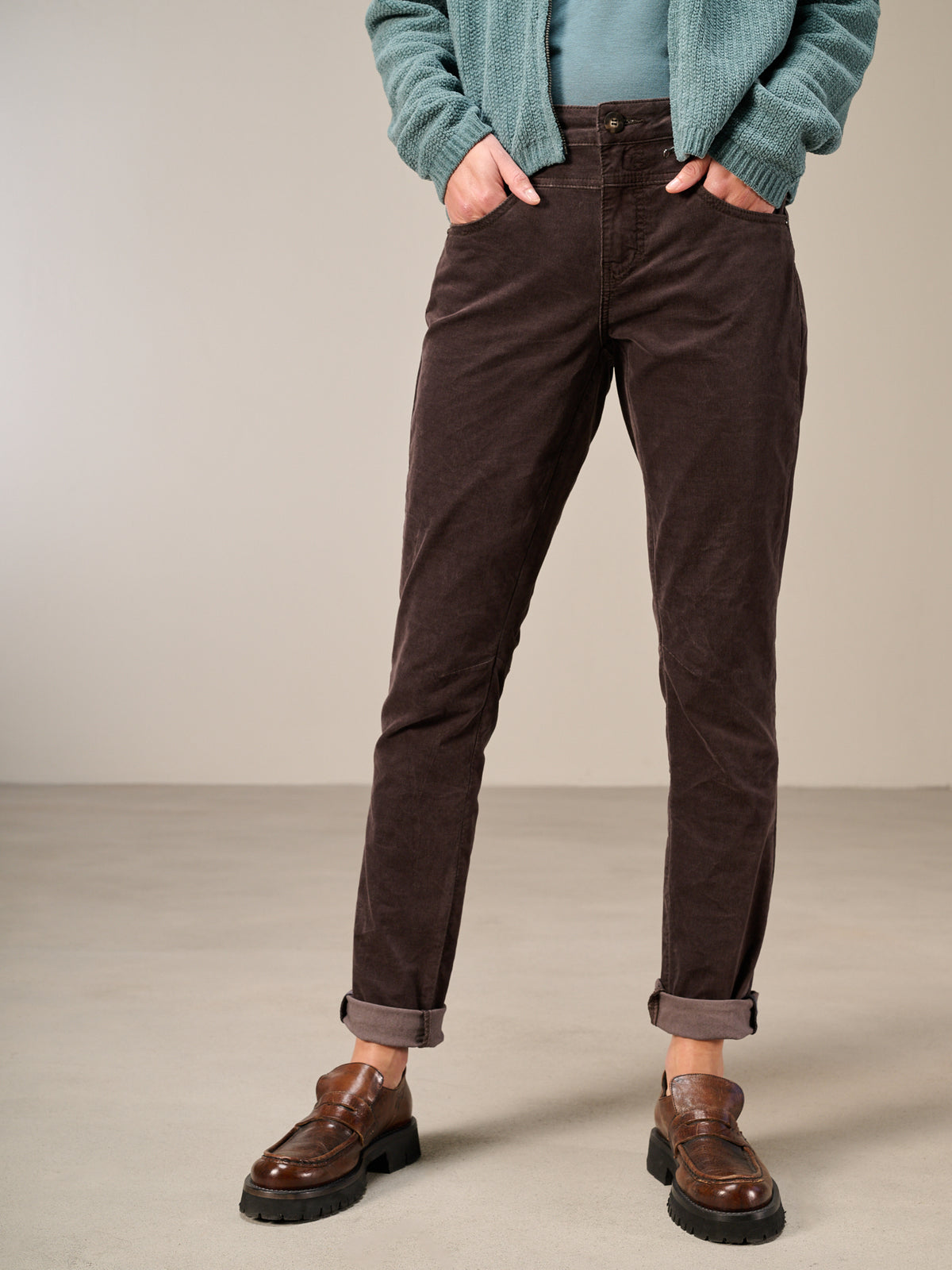 Tapered pants