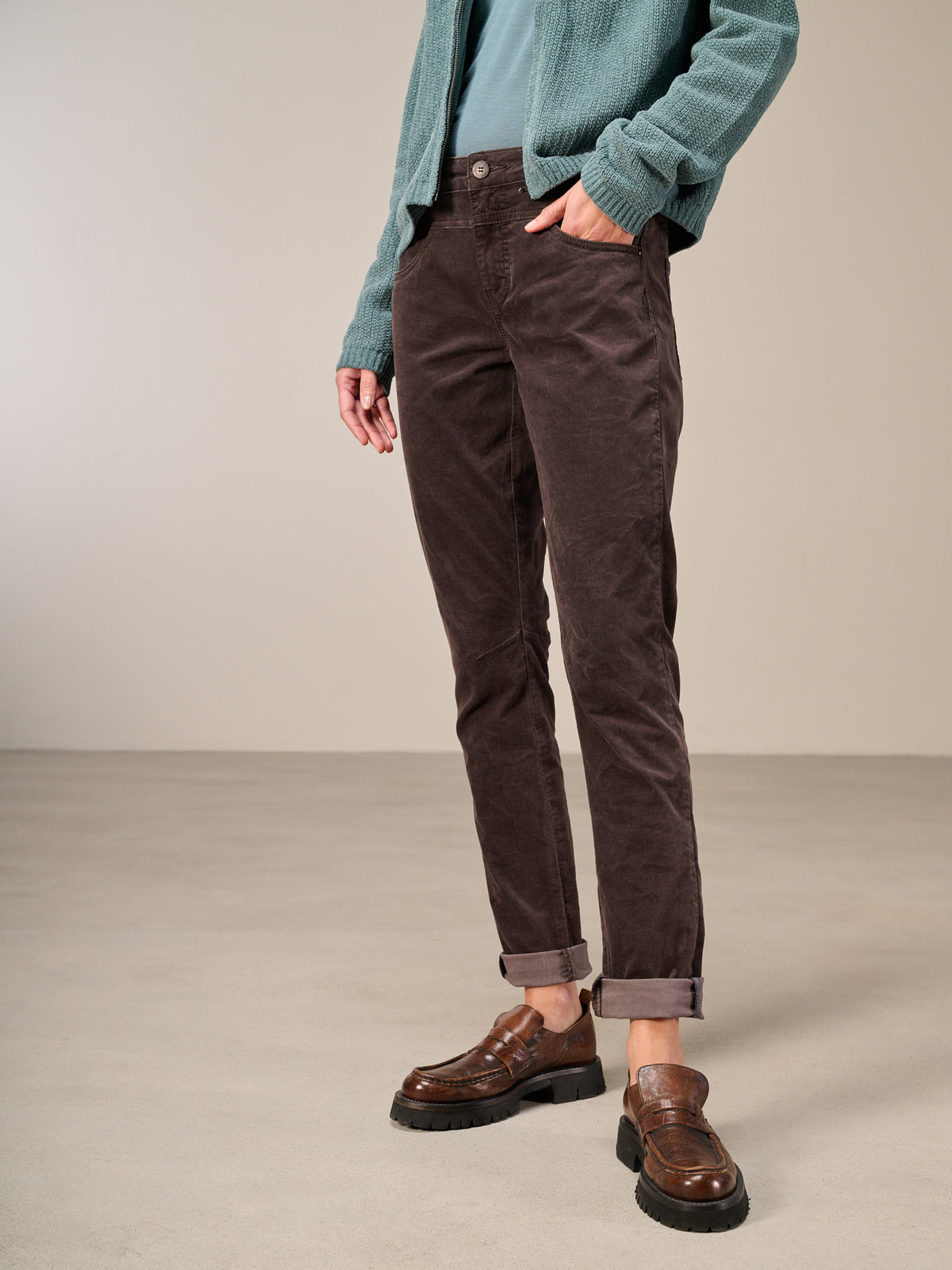 Tapered pants