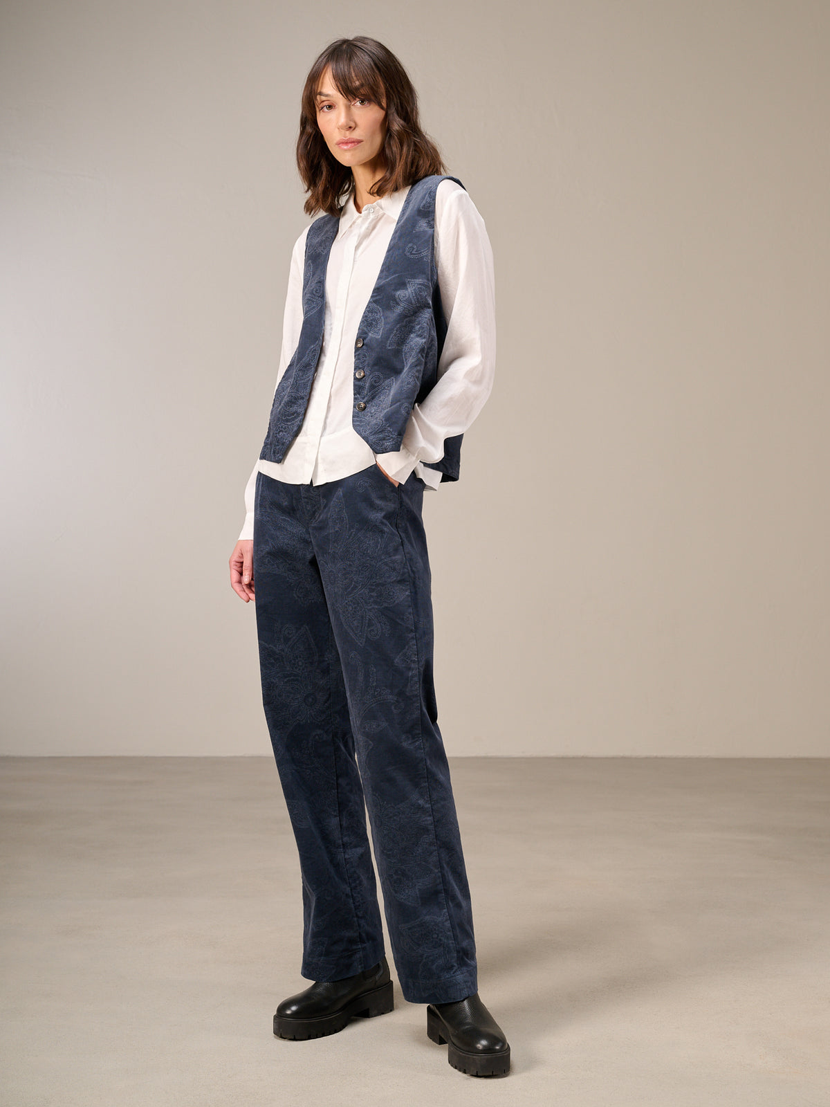 Pantaloni dritti