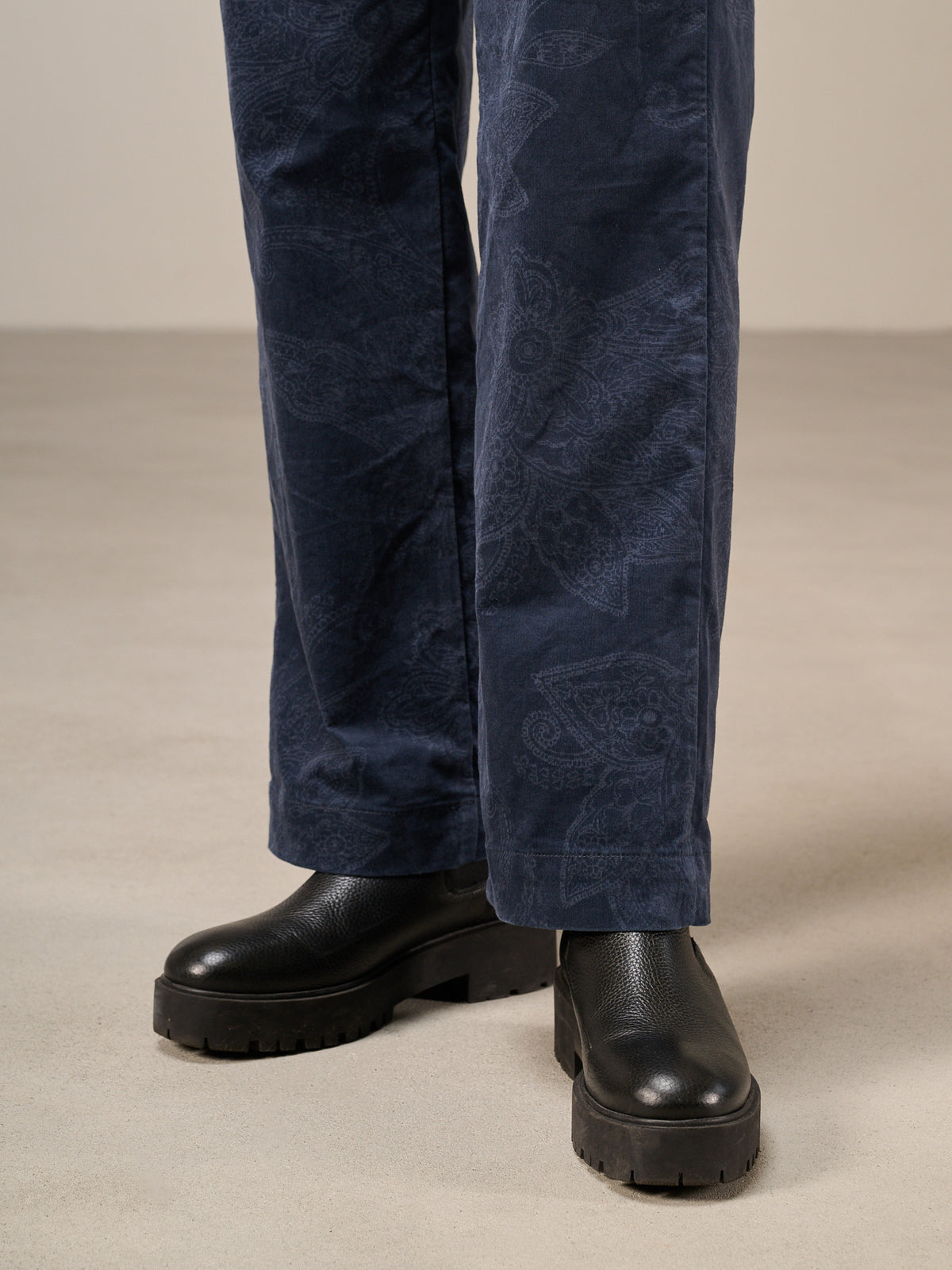 Pantaloni dritti
