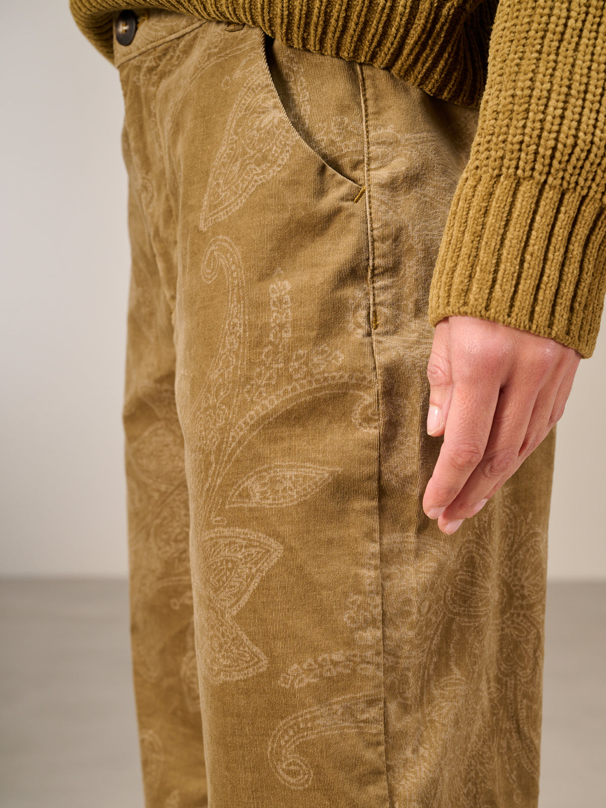 Pantaloni dritti