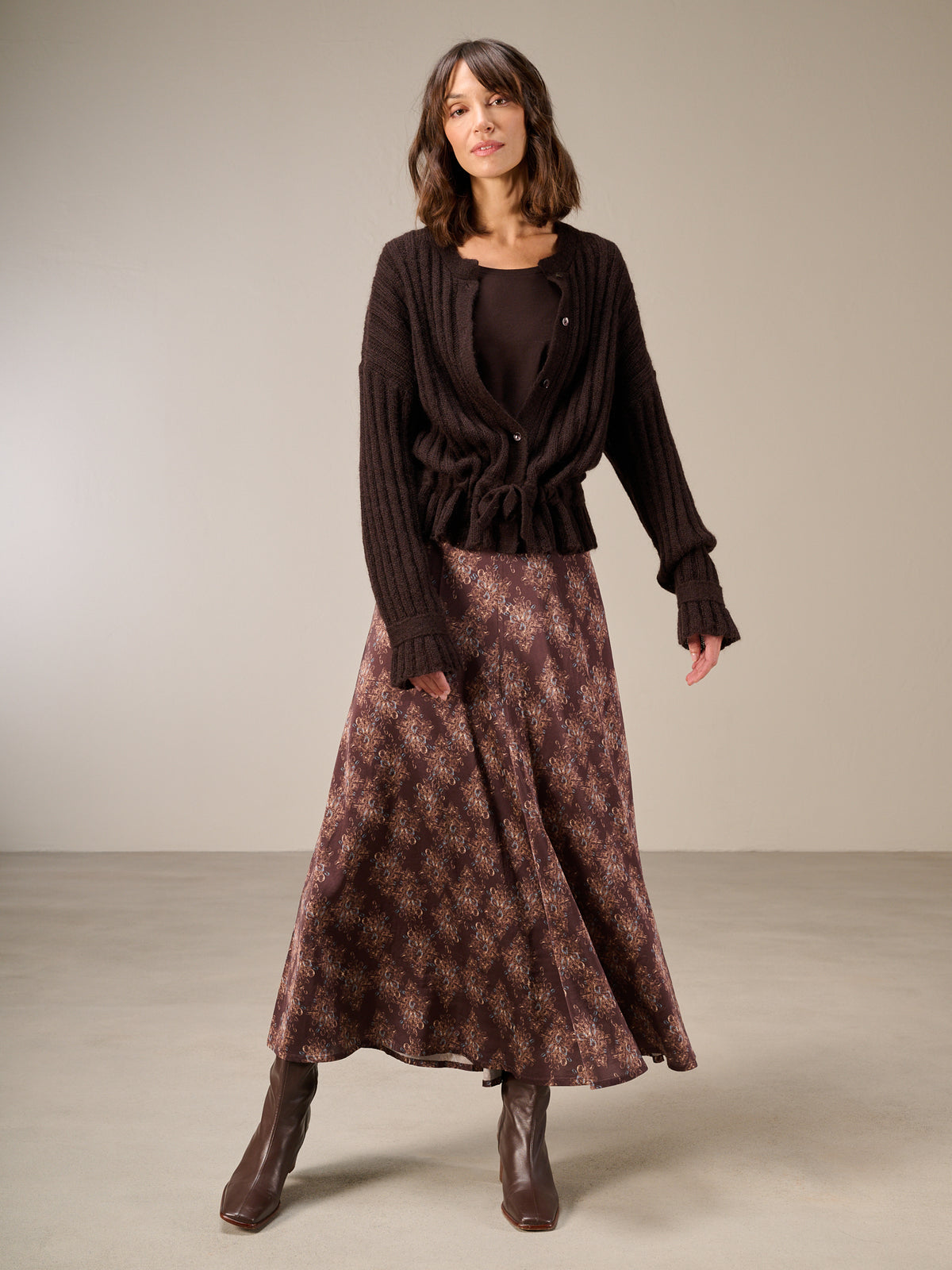 Skirt with elastic waistband