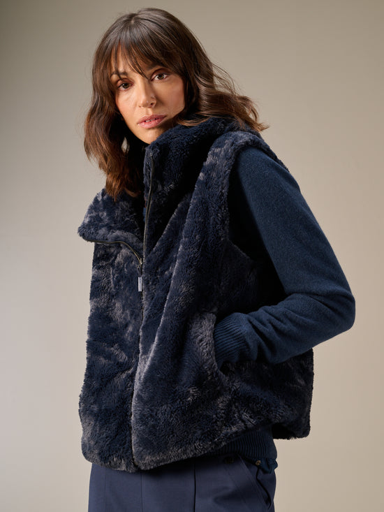gilet en fausse fourrure