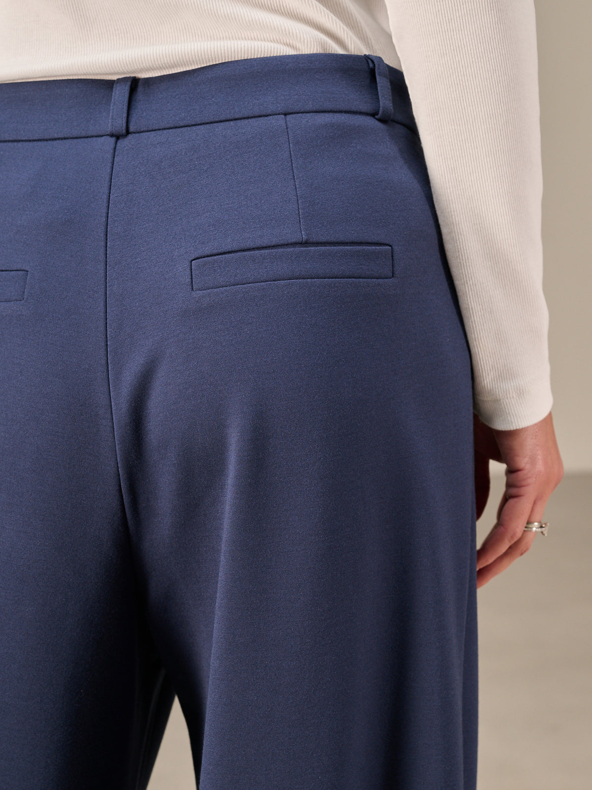 Hose mit weitem Bein